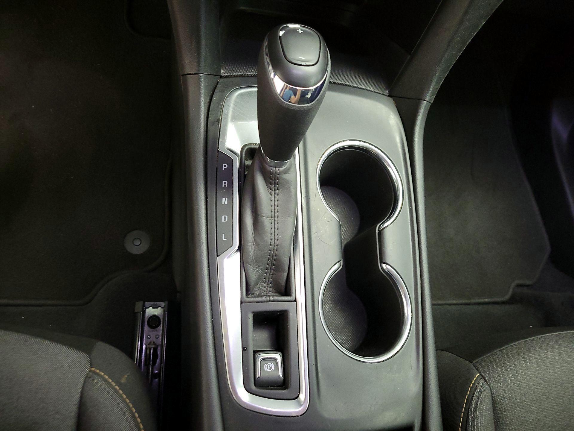 Thumbnail: 2020 Chevrolet Equinox - 18