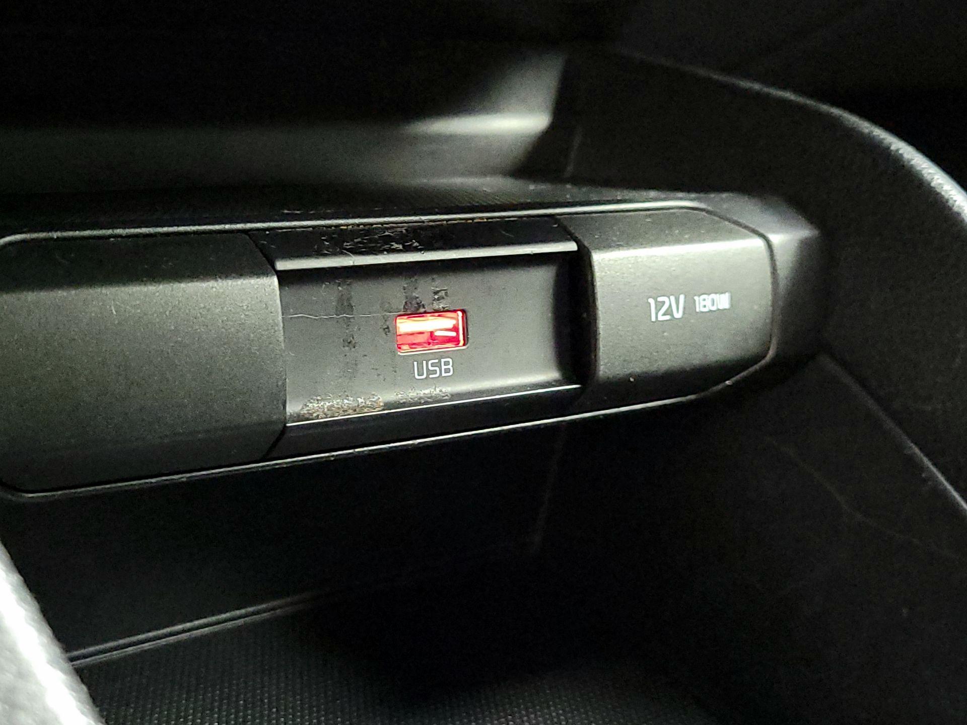 Thumbnail: 2023 Kia Rio - 18