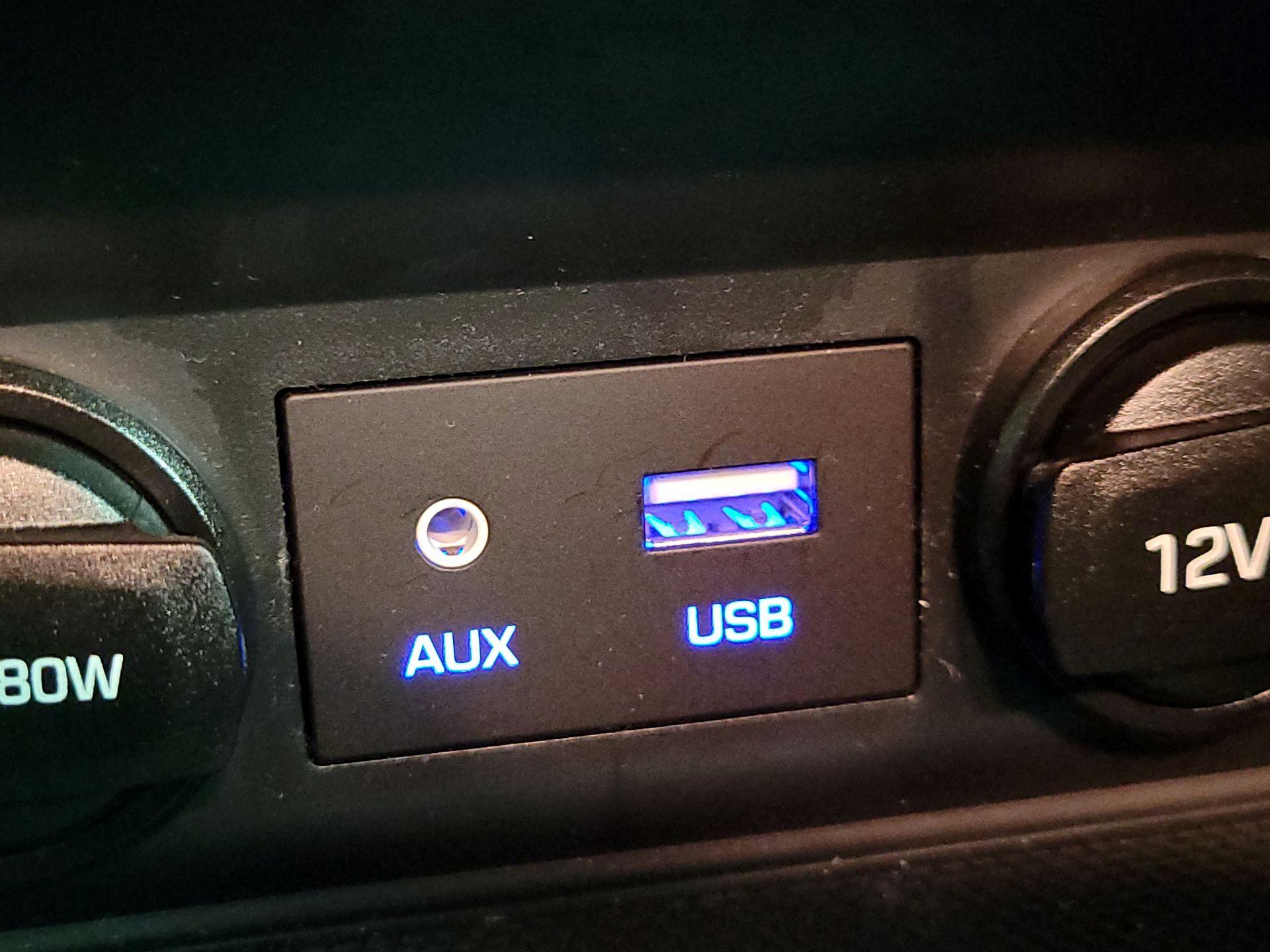 Thumbnail: 2018 Hyundai Elantra - 18