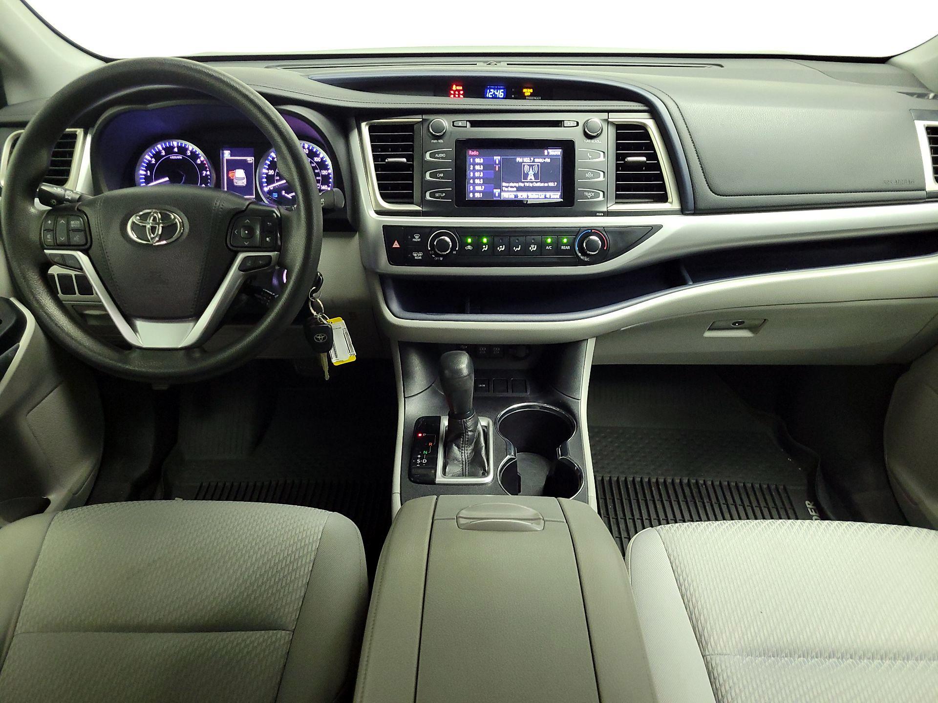 Thumbnail: 2019 Toyota Highlander - 9