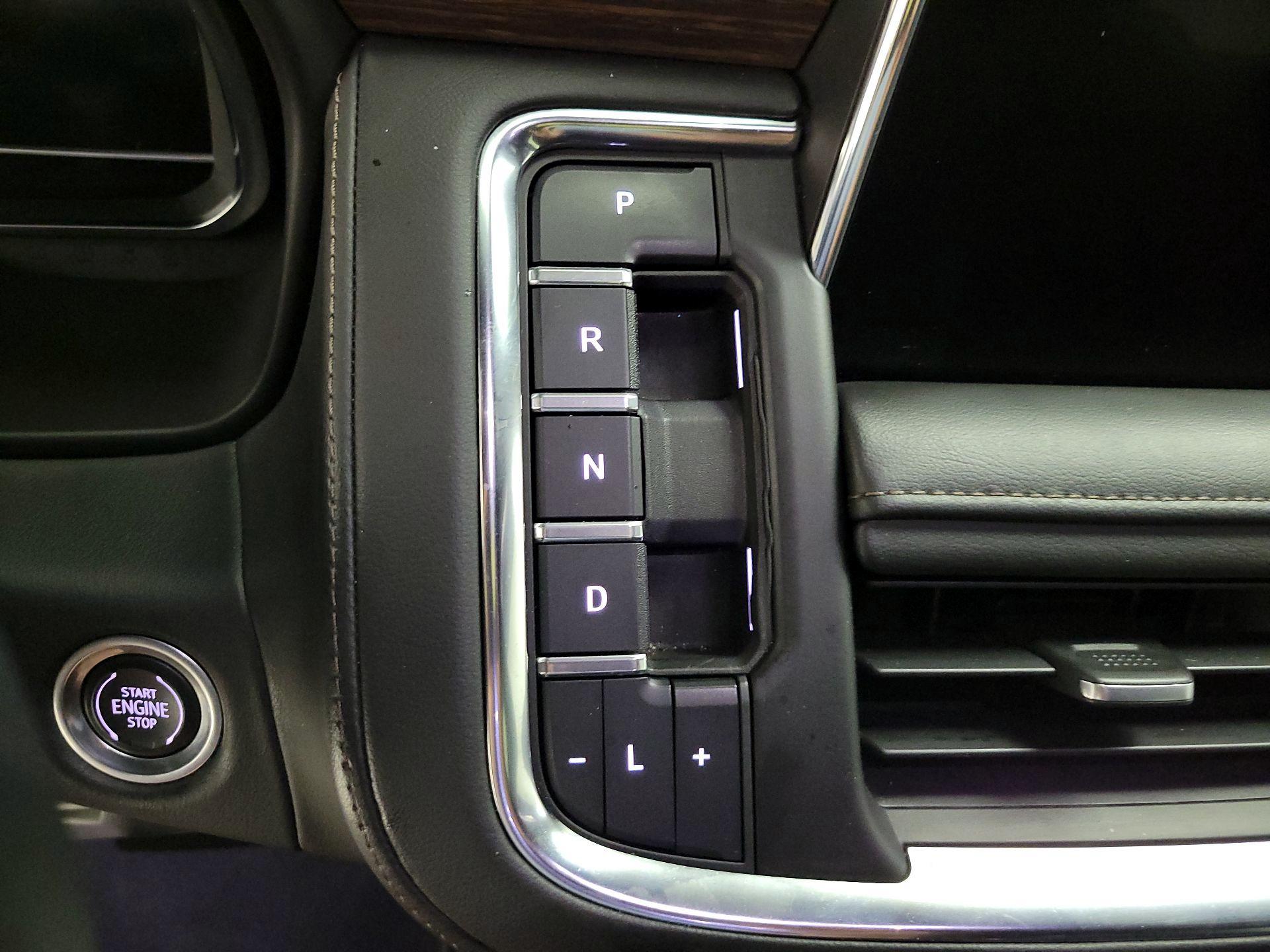 Thumbnail: 2022 Chevrolet Tahoe - 17