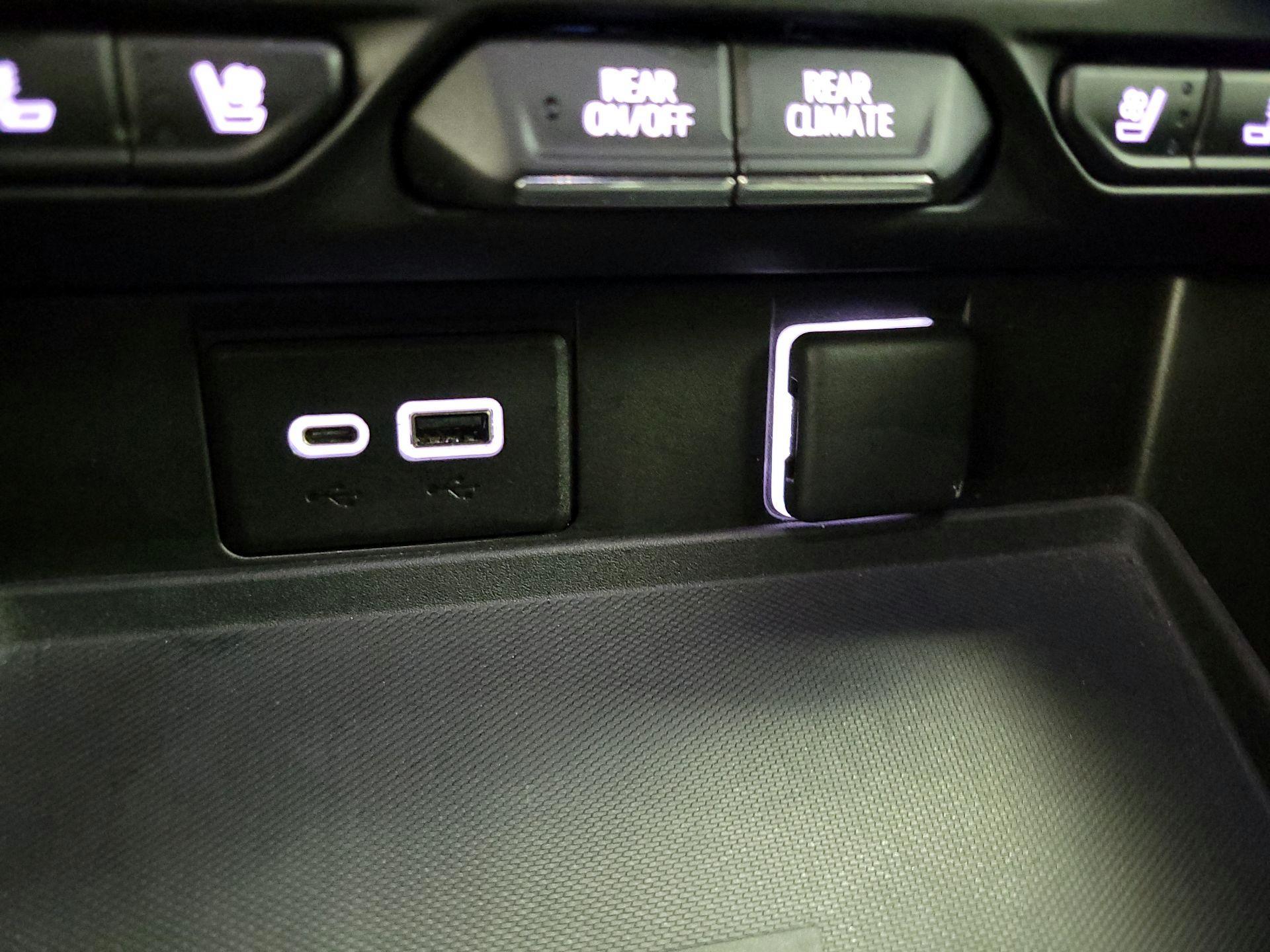 Thumbnail: 2022 Chevrolet Tahoe - 18