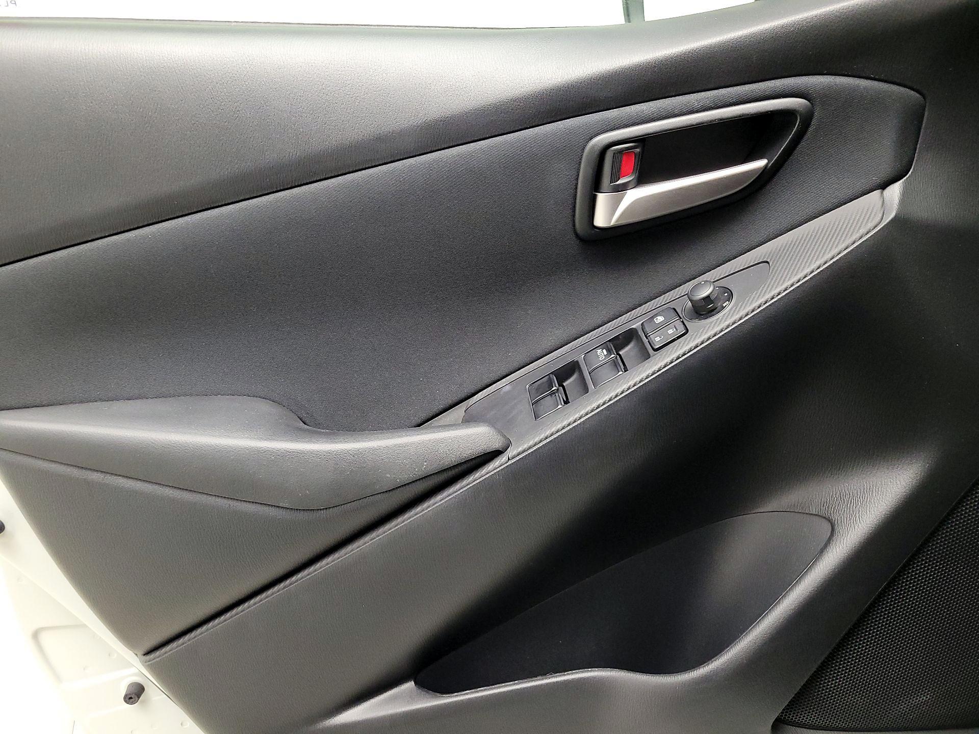 Thumbnail: 2020 Toyota Yaris - 12