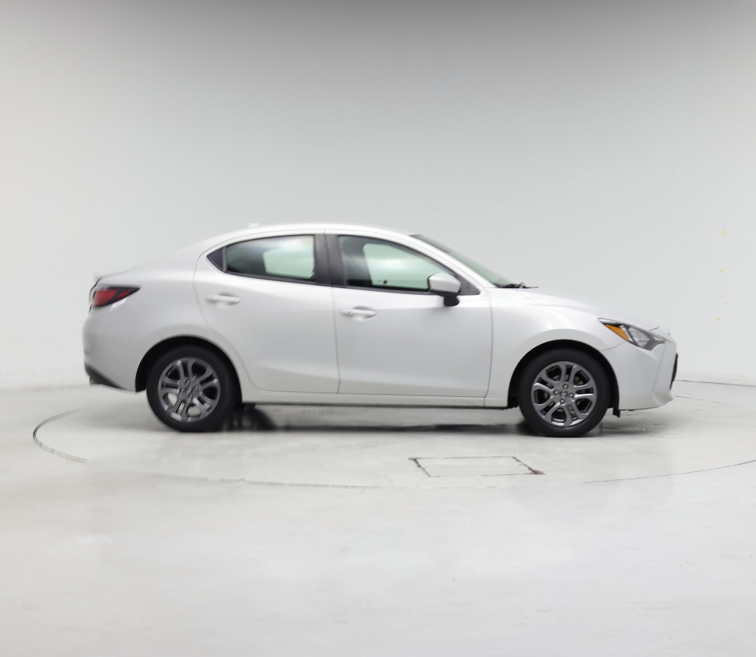 Thumbnail: 2020 Toyota Yaris - 7