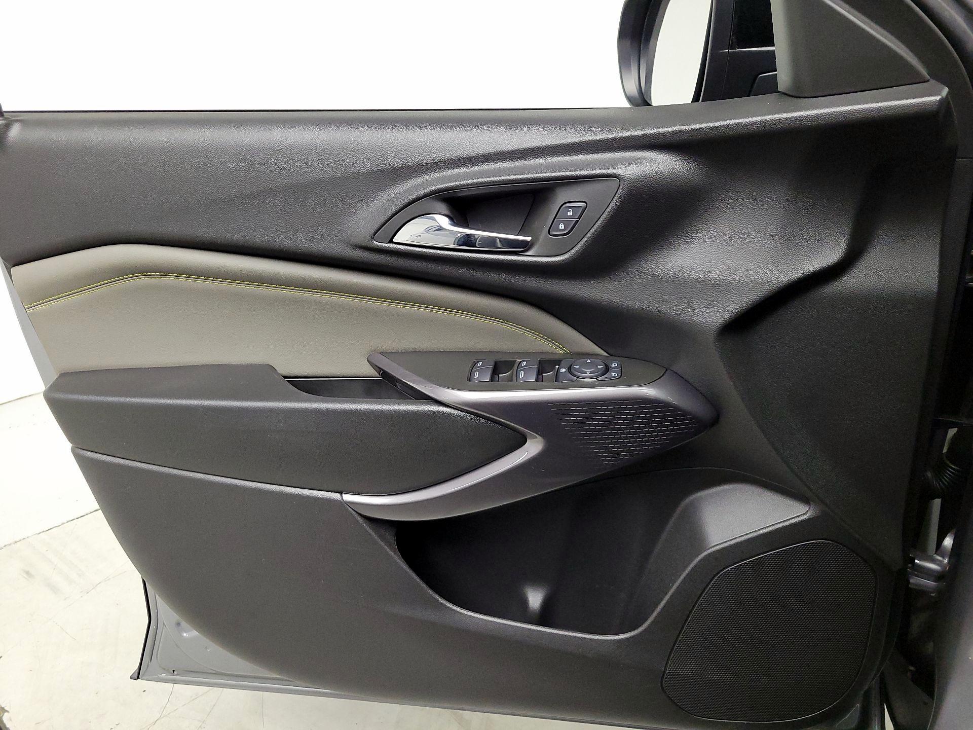 Thumbnail: 2025 Chevrolet Trax - 12