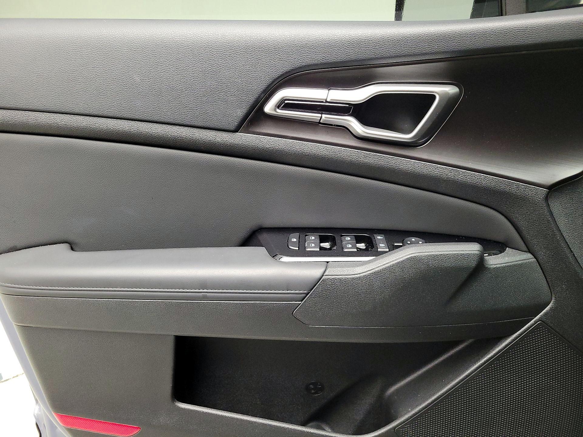 Thumbnail: 2023 Kia Sportage - 12