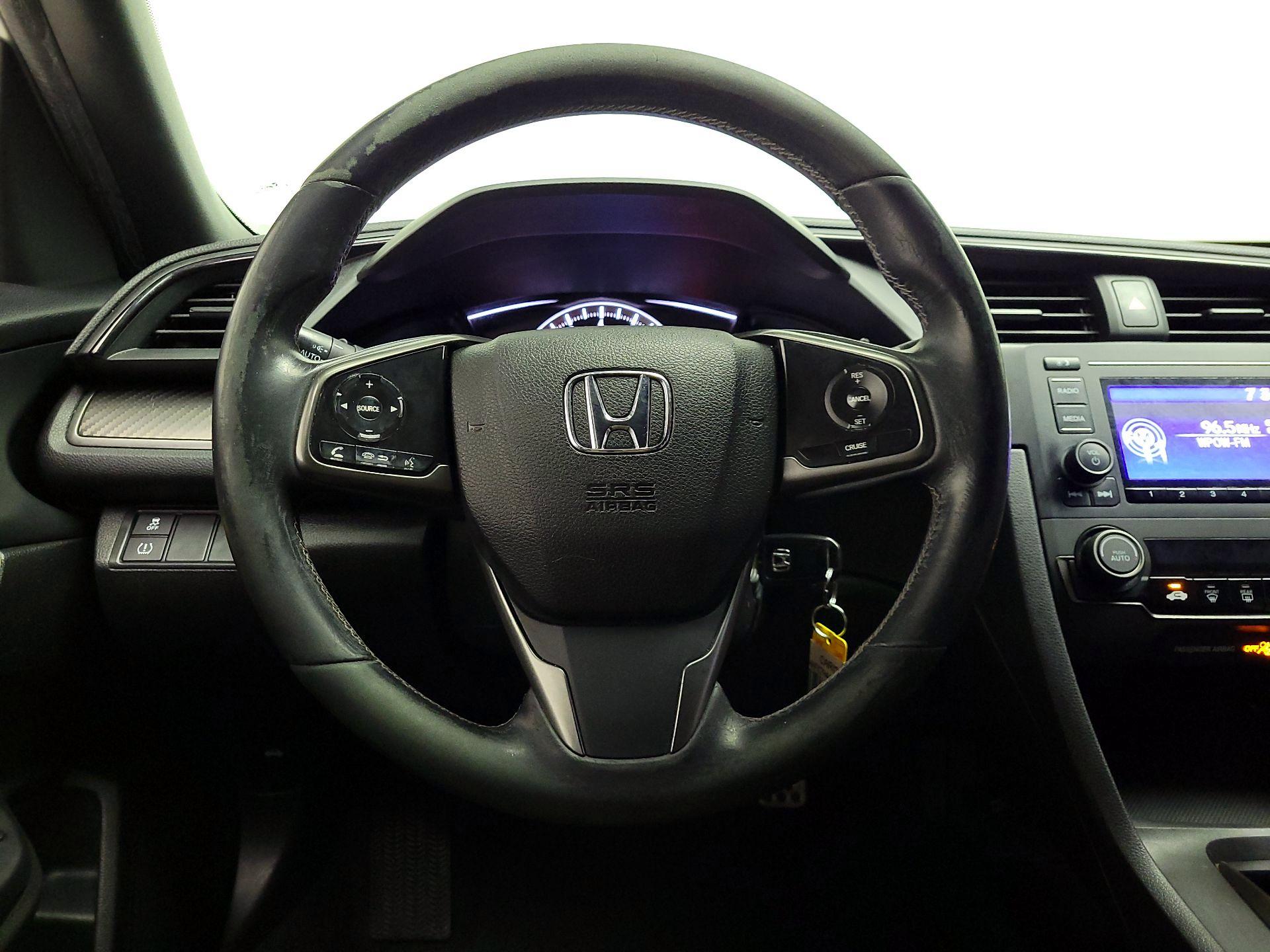 Thumbnail: 2017 Honda Civic - 10