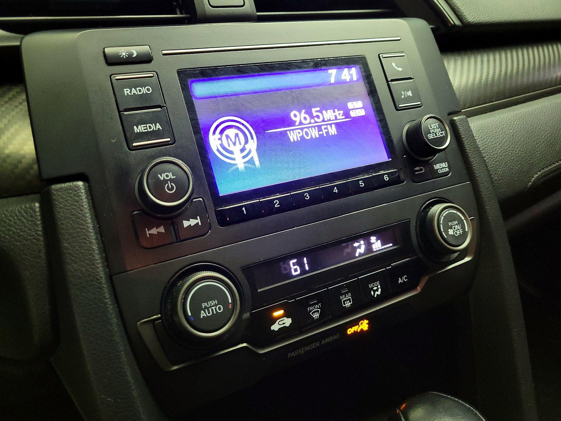 Thumbnail: 2017 Honda Civic - 15