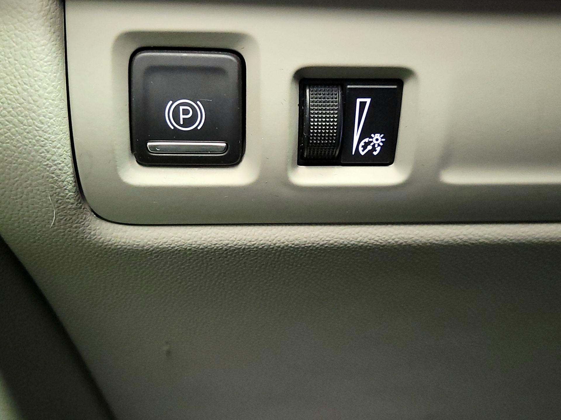 Thumbnail: 2019 Cadillac XT4 - 13