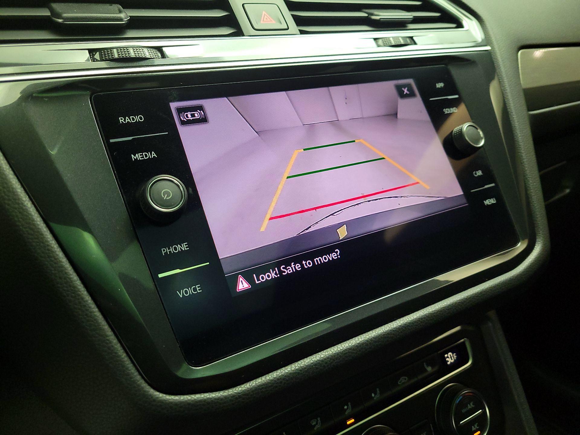 Thumbnail: 2021 Volkswagen Tiguan - 14