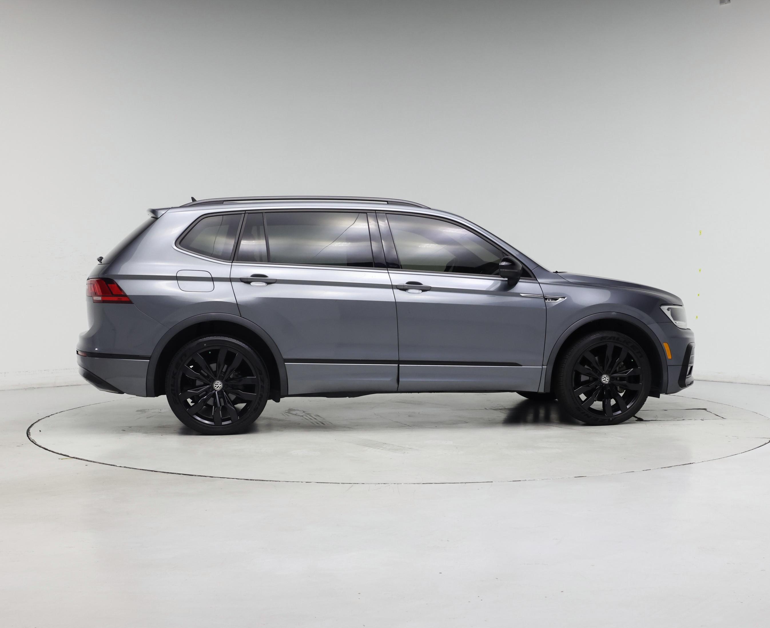 Thumbnail: 2021 Volkswagen Tiguan - 7