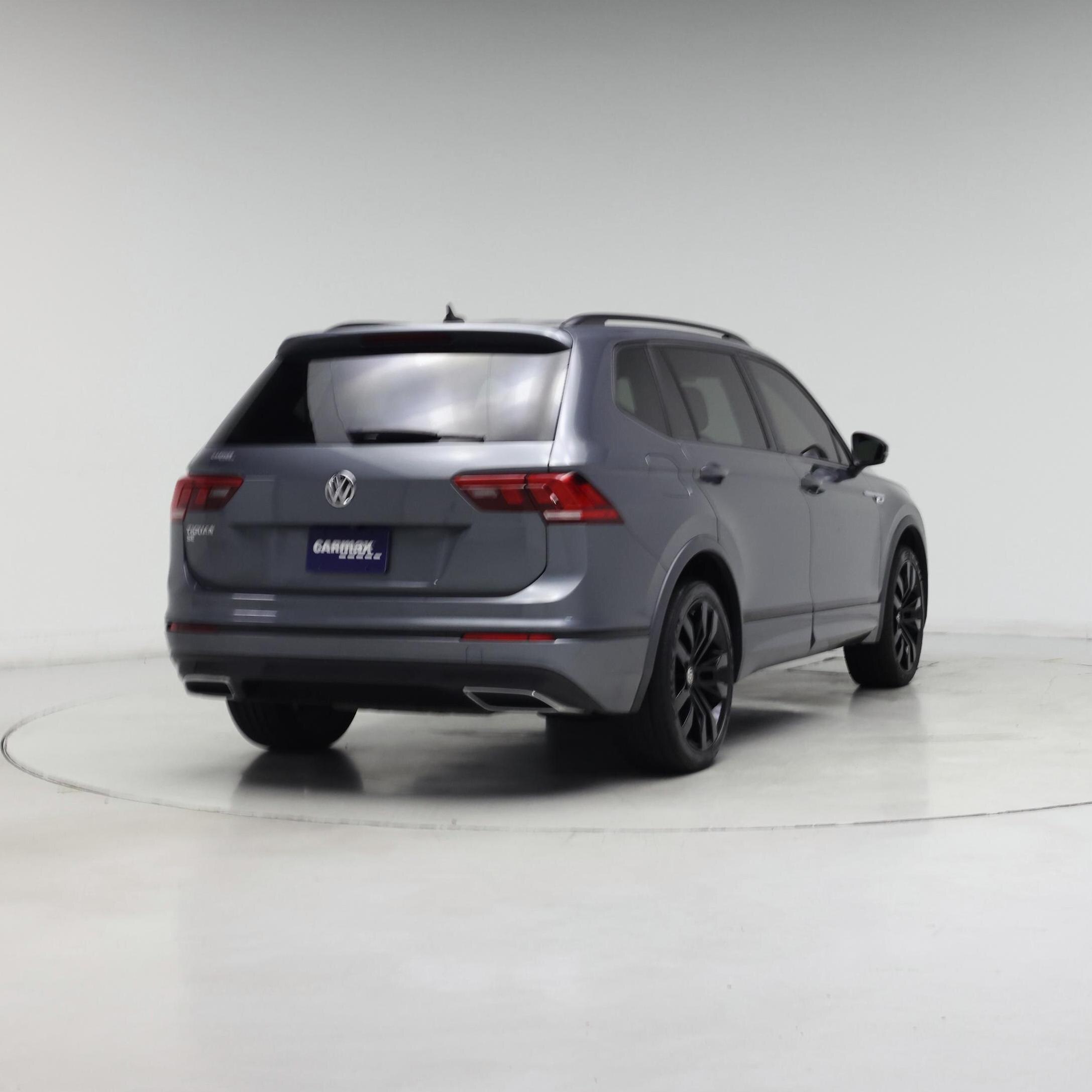 Thumbnail: 2021 Volkswagen Tiguan - 8