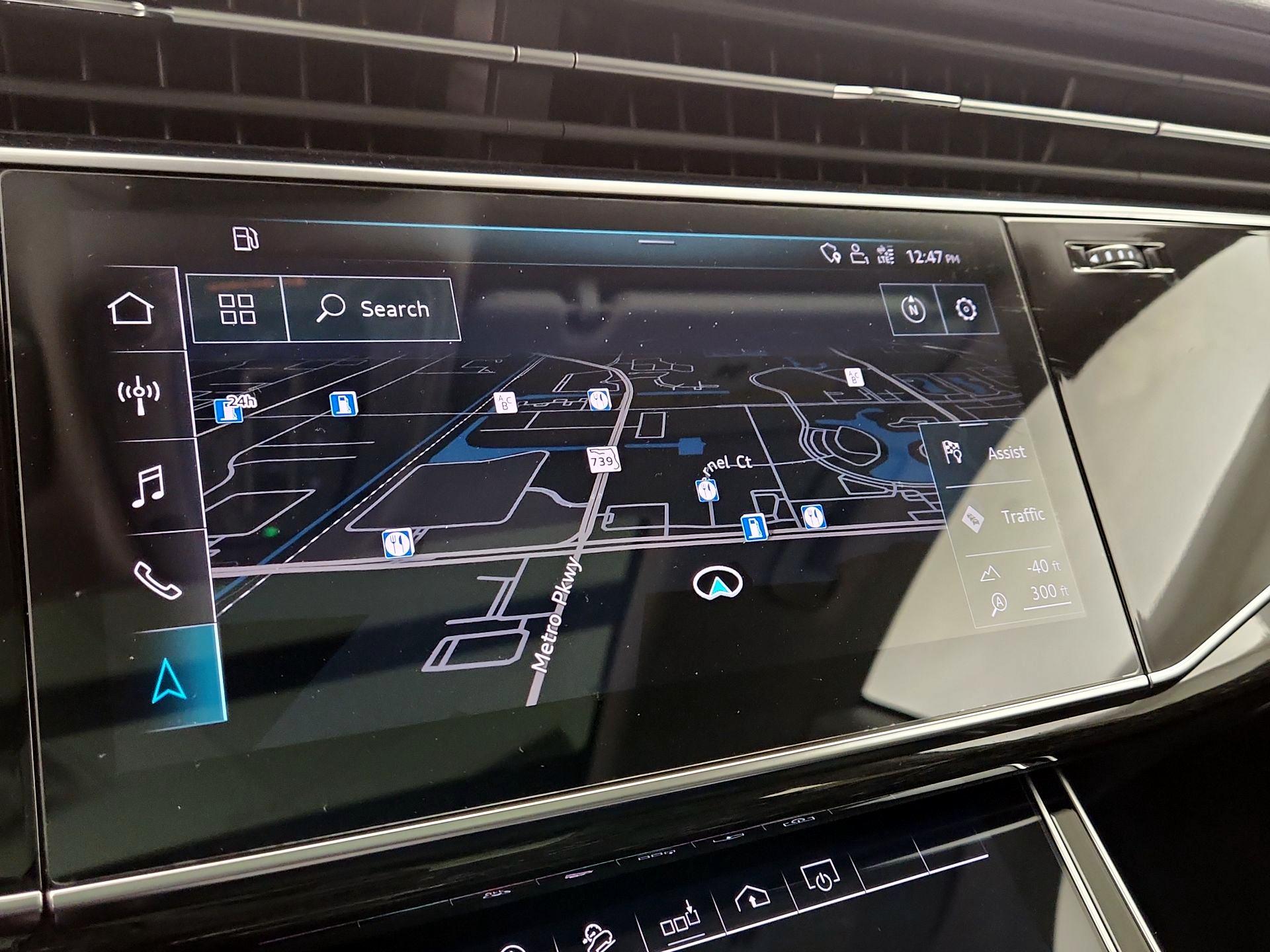 Thumbnail: 2020 Audi Q8 - 14