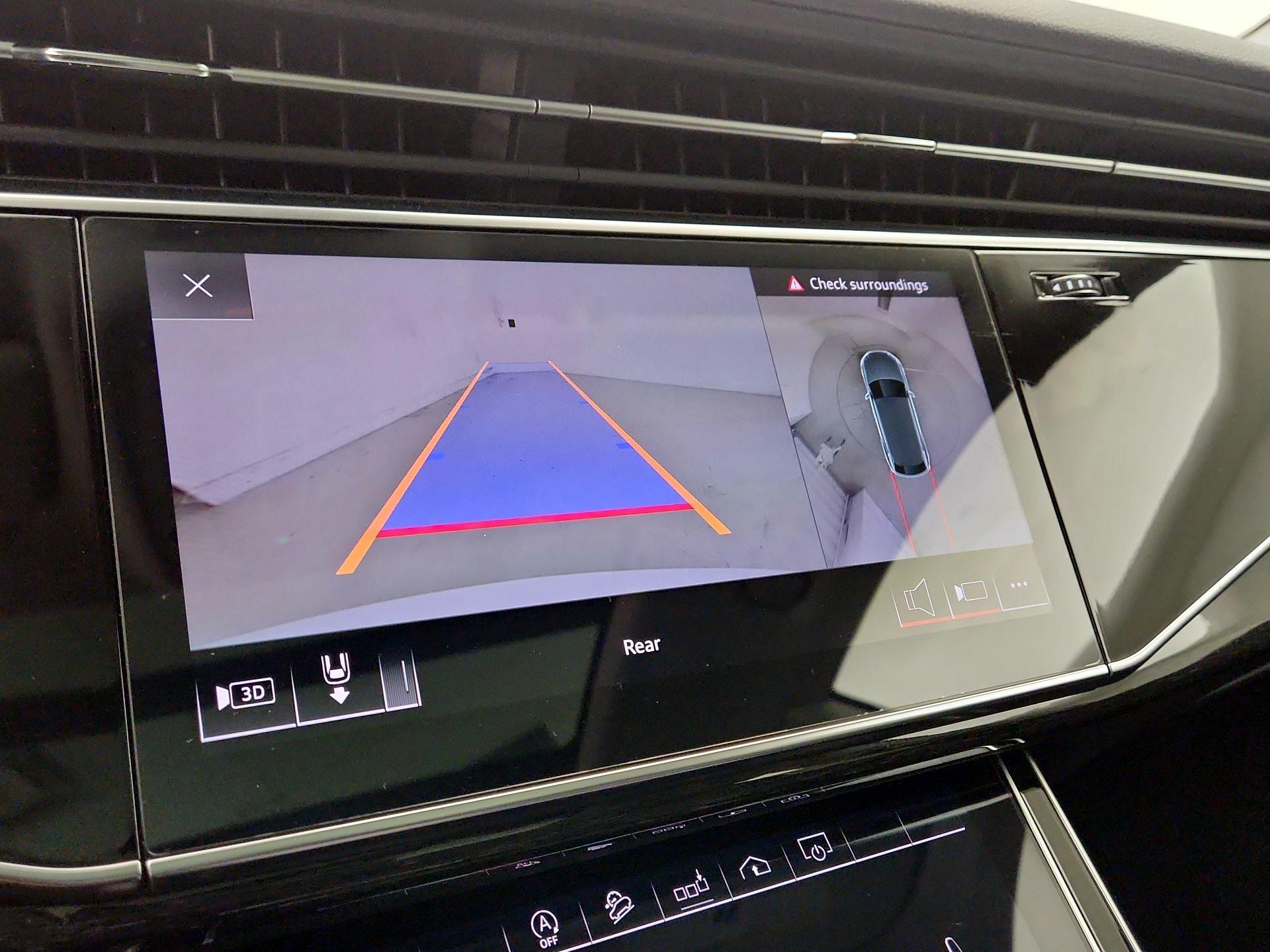 Thumbnail: 2020 Audi Q8 - 15