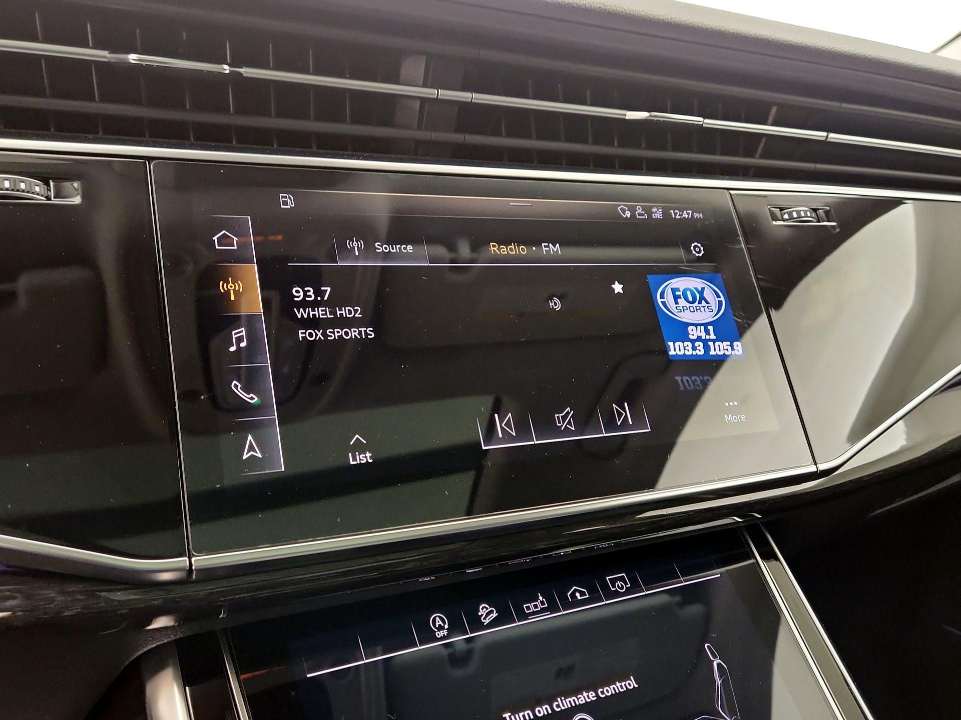 Thumbnail: 2020 Audi Q8 - 16