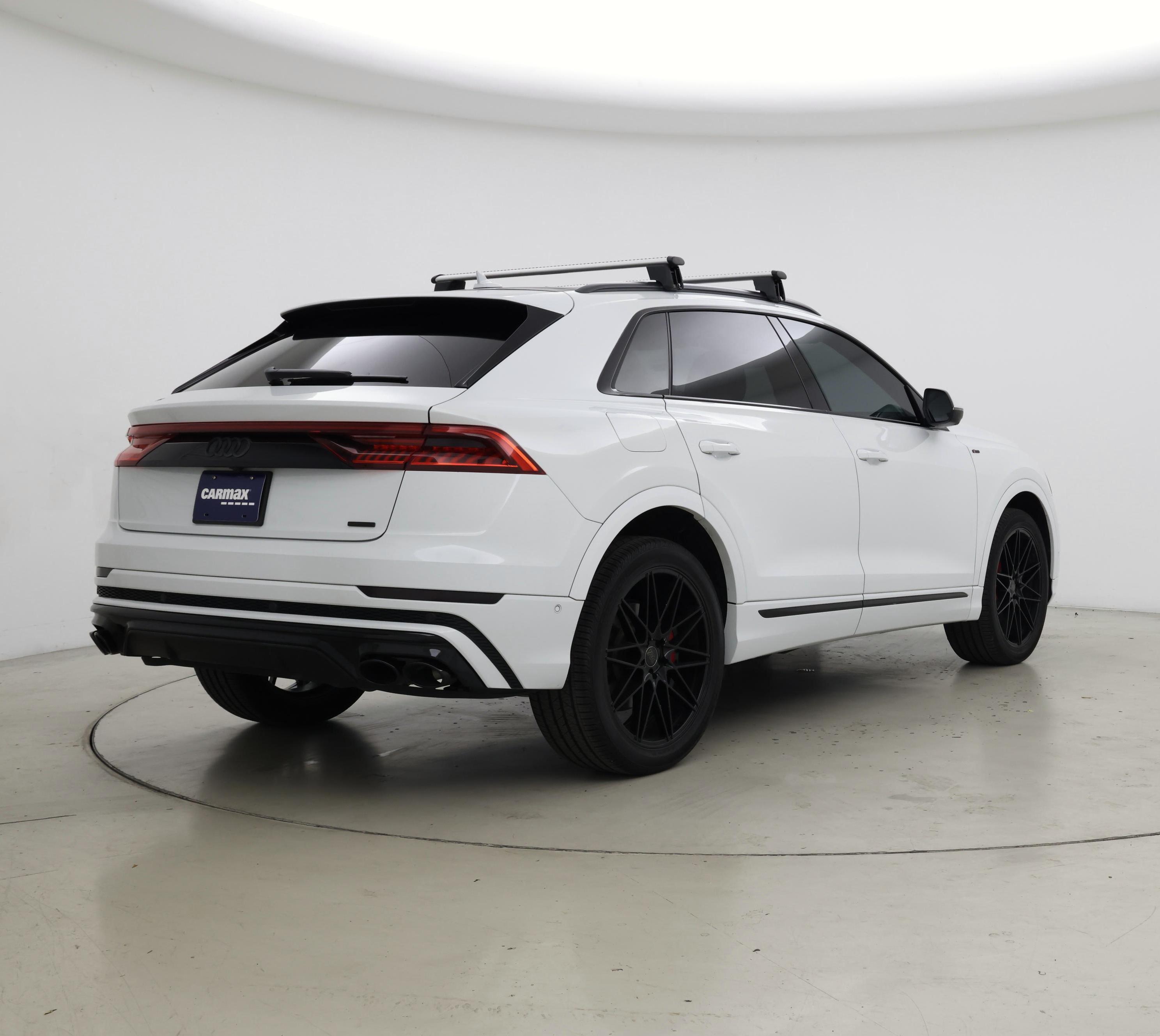 Thumbnail: 2020 Audi Q8 - 8