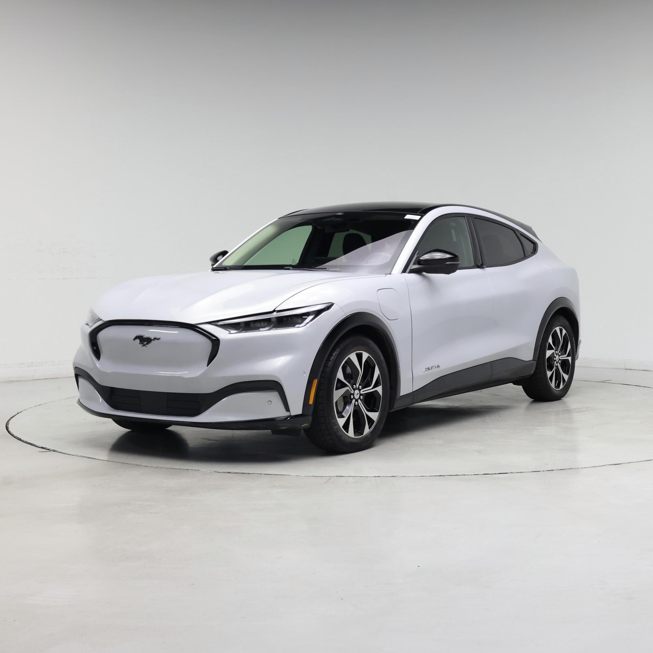 Thumbnail: 2022 Ford Mustang Mach-E - 4