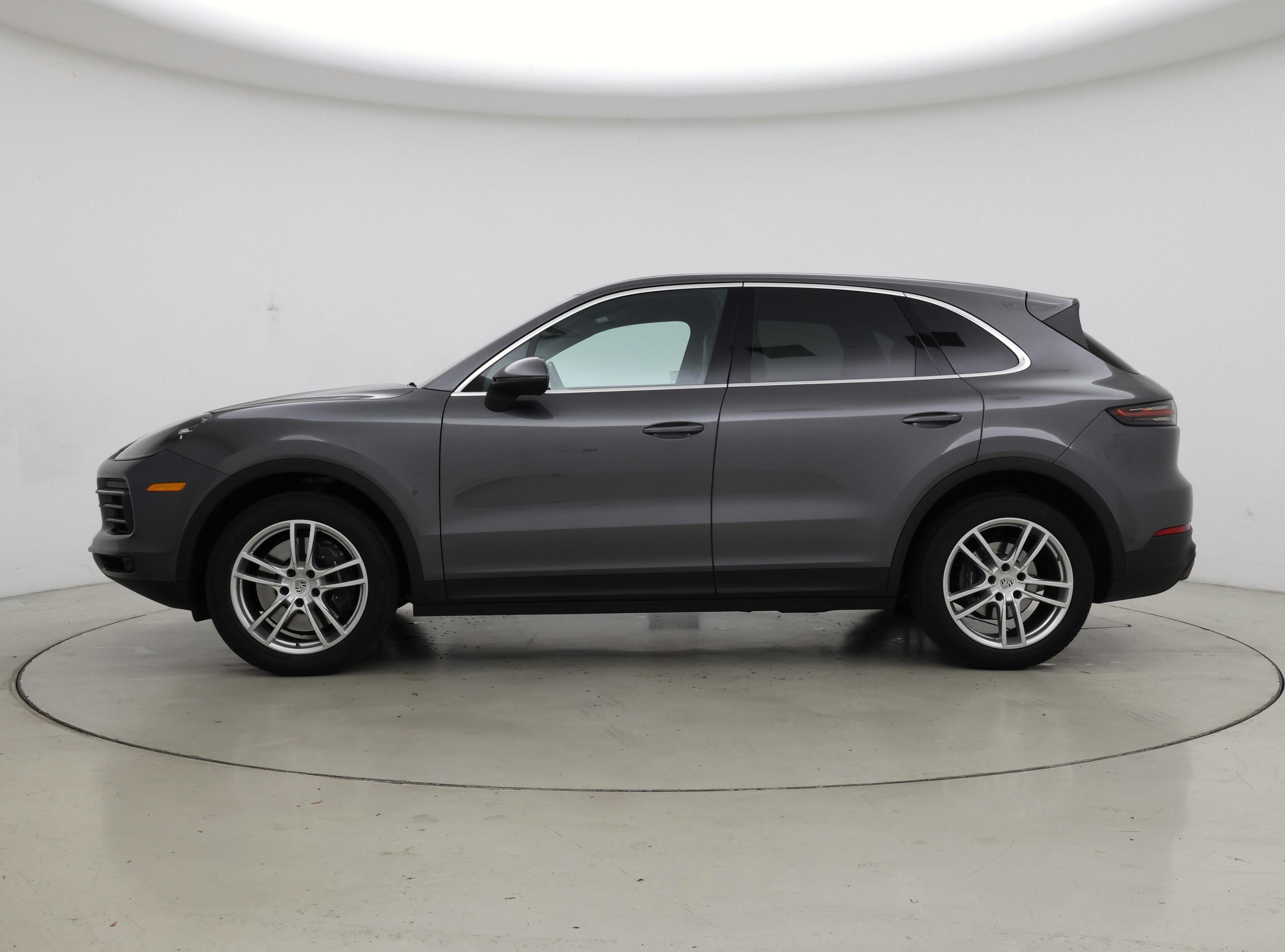 Thumbnail: 2021 Porsche Cayenne - 3