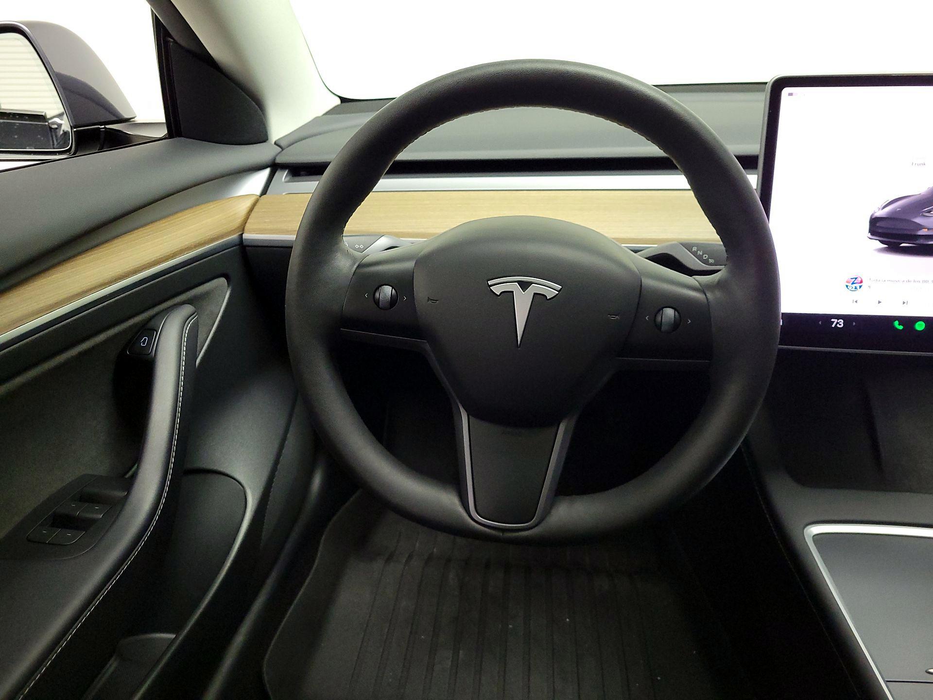 Thumbnail: 2023 Tesla Model 3 - 10