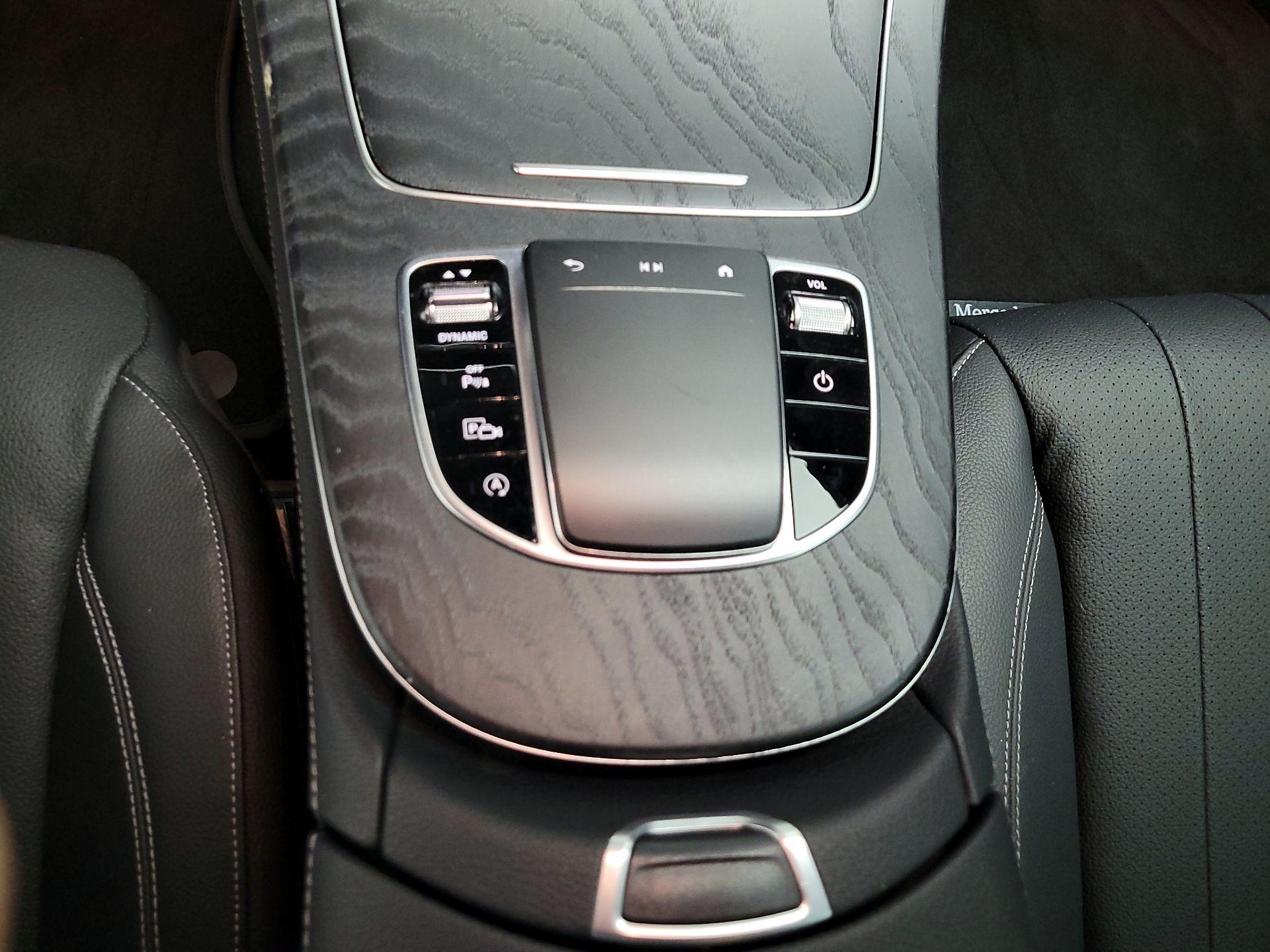 Thumbnail: 2021 Mercedes-Benz E-Class - 18