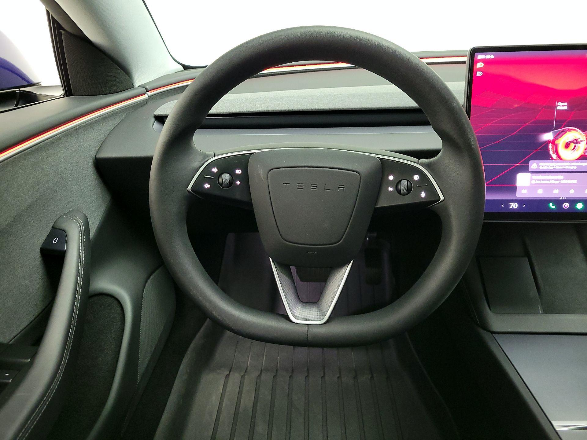 Thumbnail: 2025 Tesla Model 3 - 10