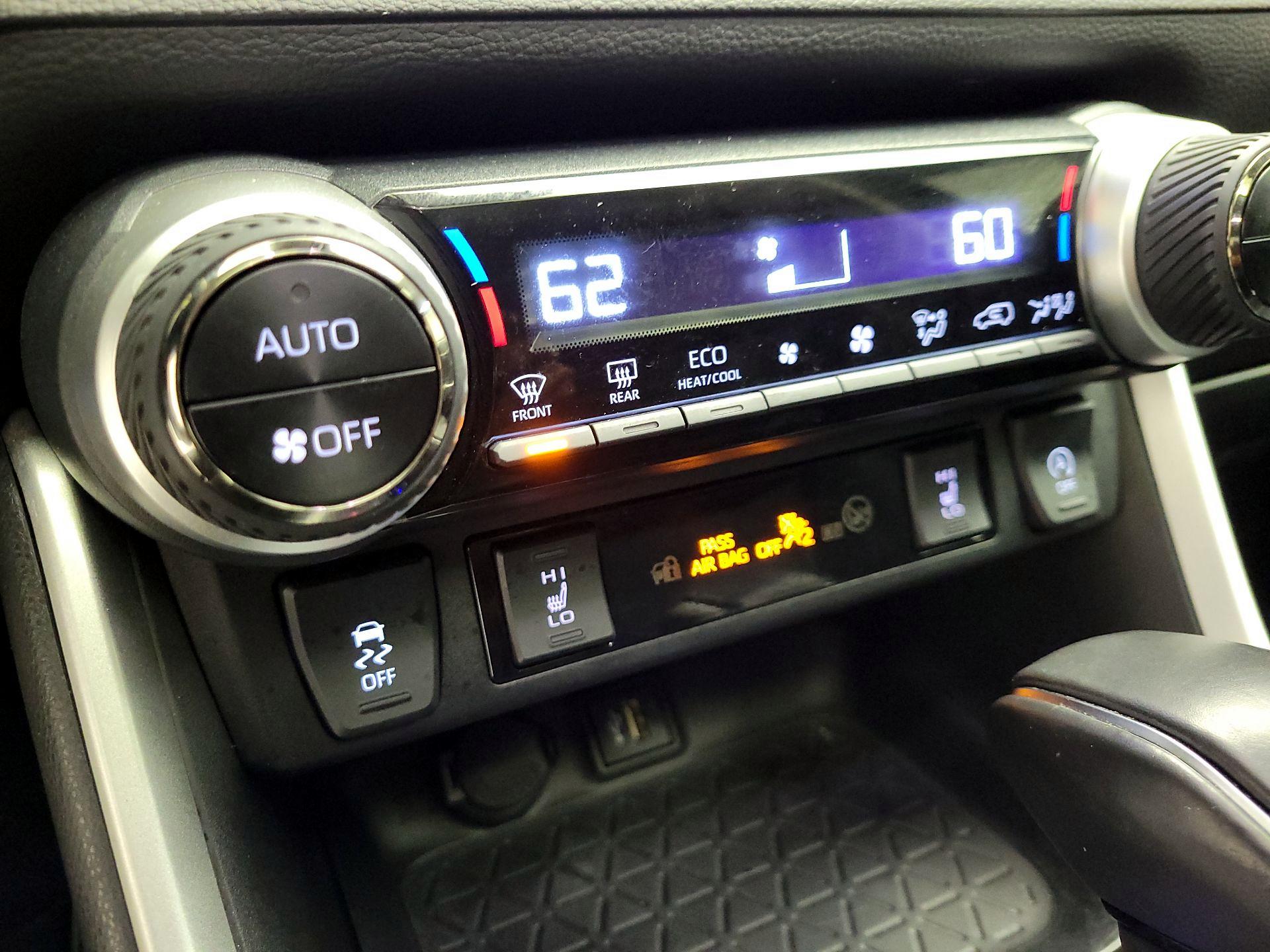 Thumbnail: 2023 Toyota RAV4 - 17