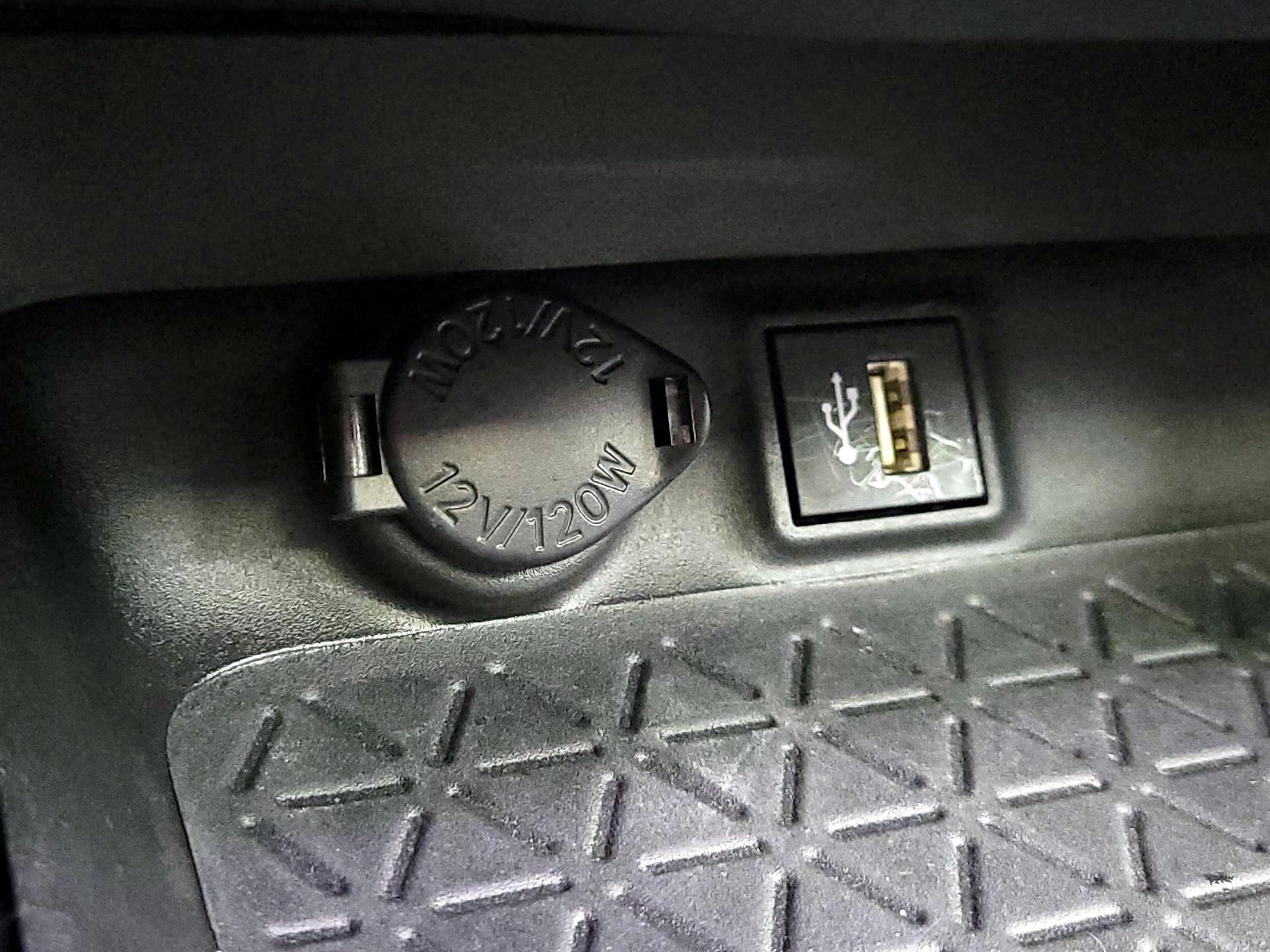 Thumbnail: 2023 Toyota RAV4 - 19