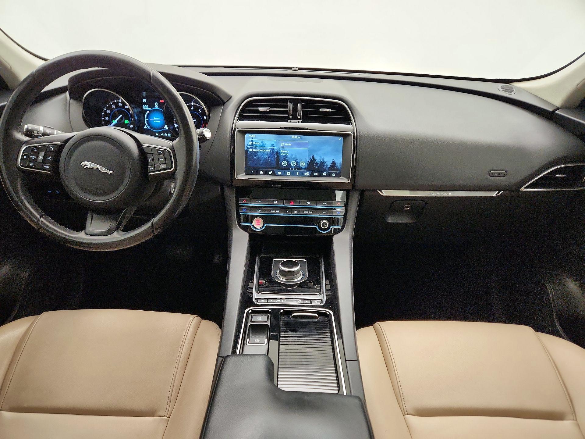 Thumbnail: 2020 Jaguar F-Pace - 9