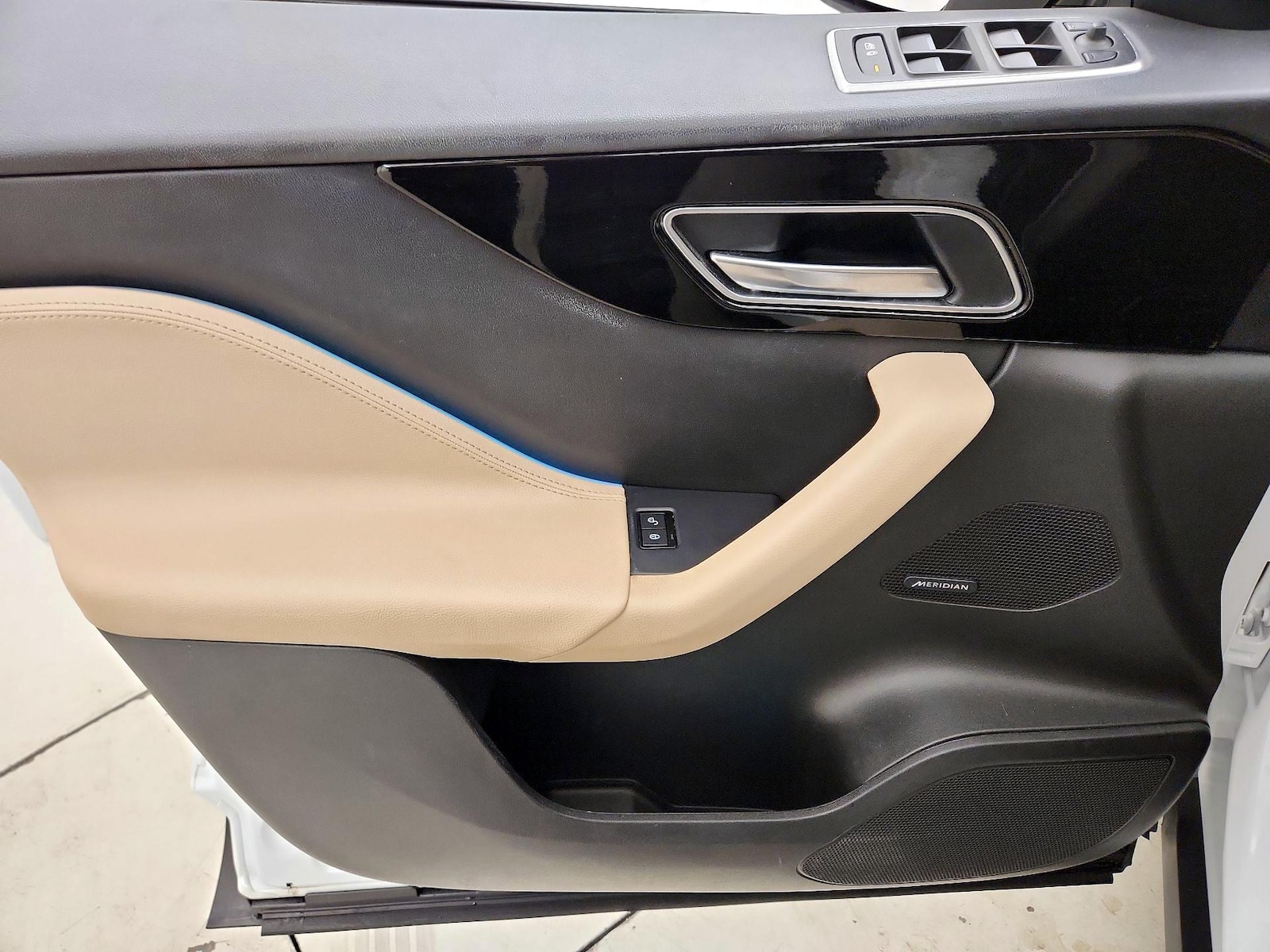 2020 Jaguar F-Pace Base - Photo 13