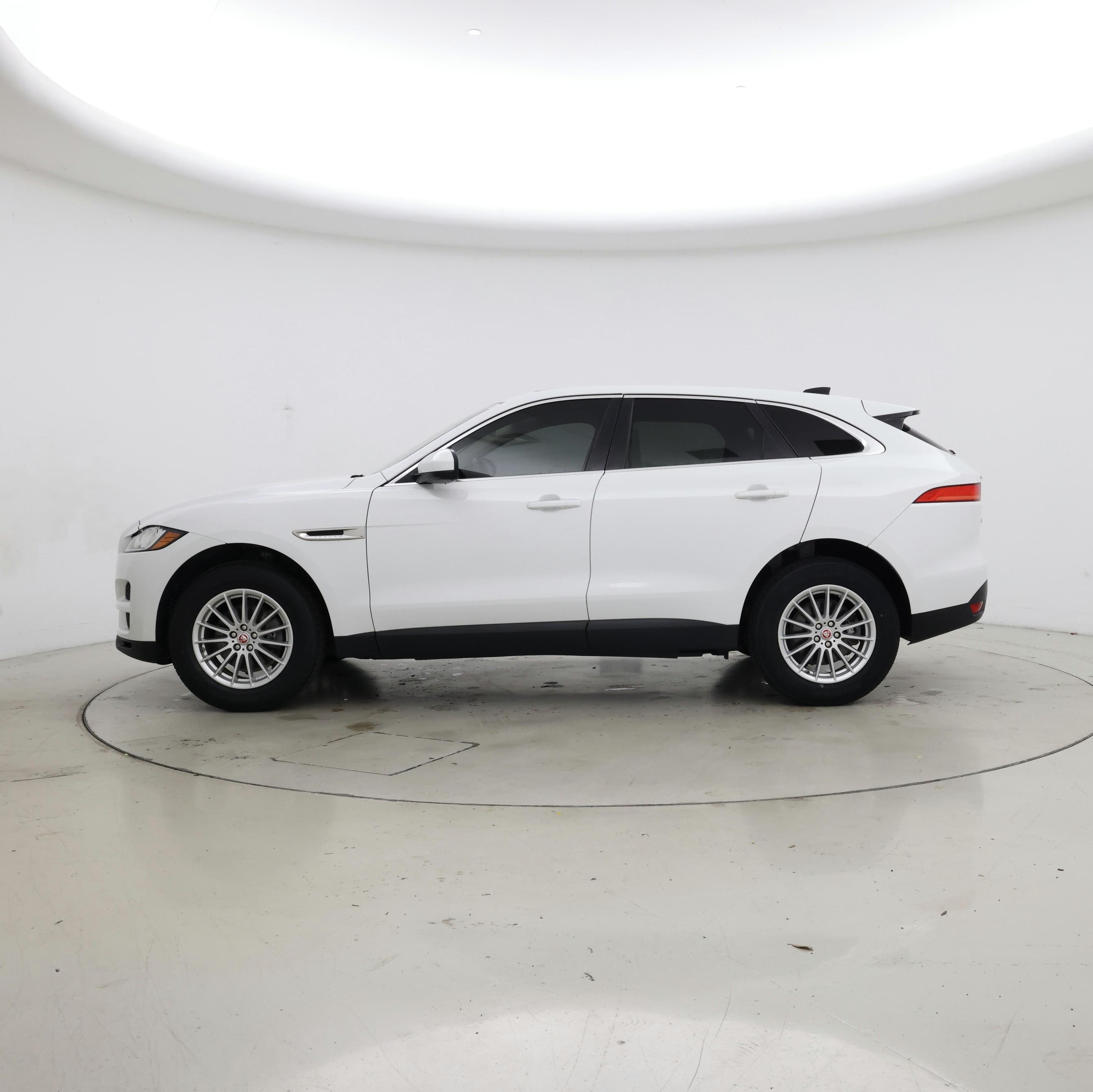 Thumbnail: 2020 Jaguar F-Pace - 3