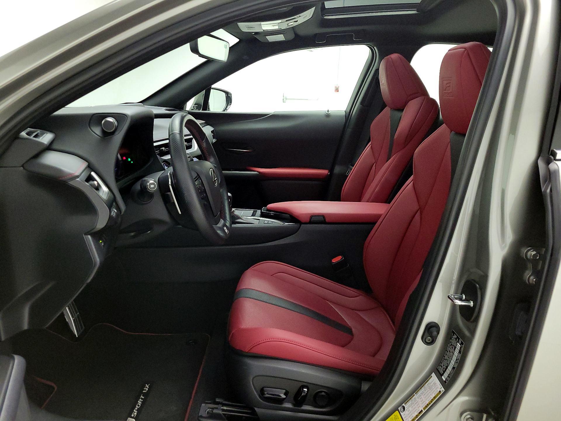 Thumbnail: 2022 Lexus UX - 11