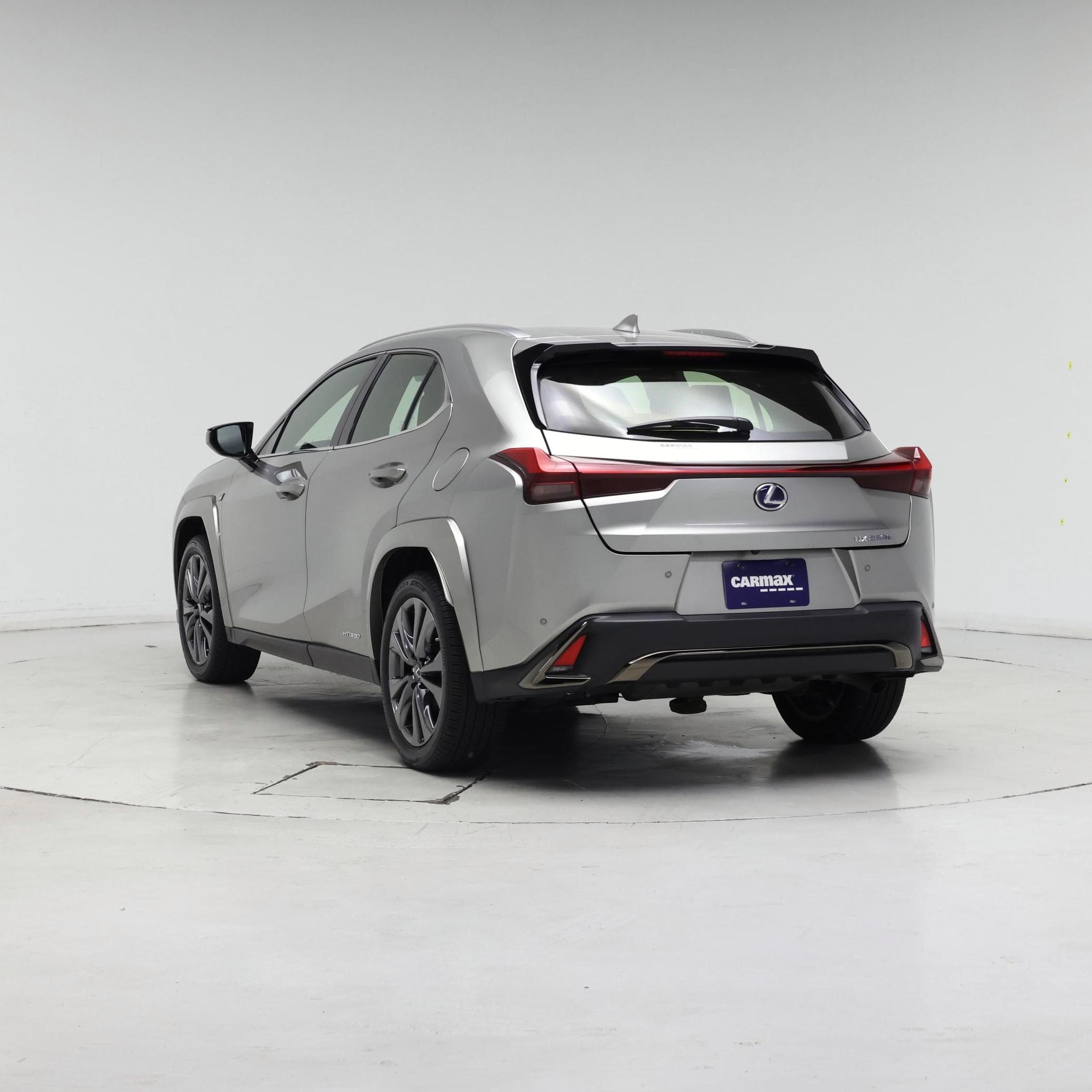 Thumbnail: 2022 Lexus UX - 2