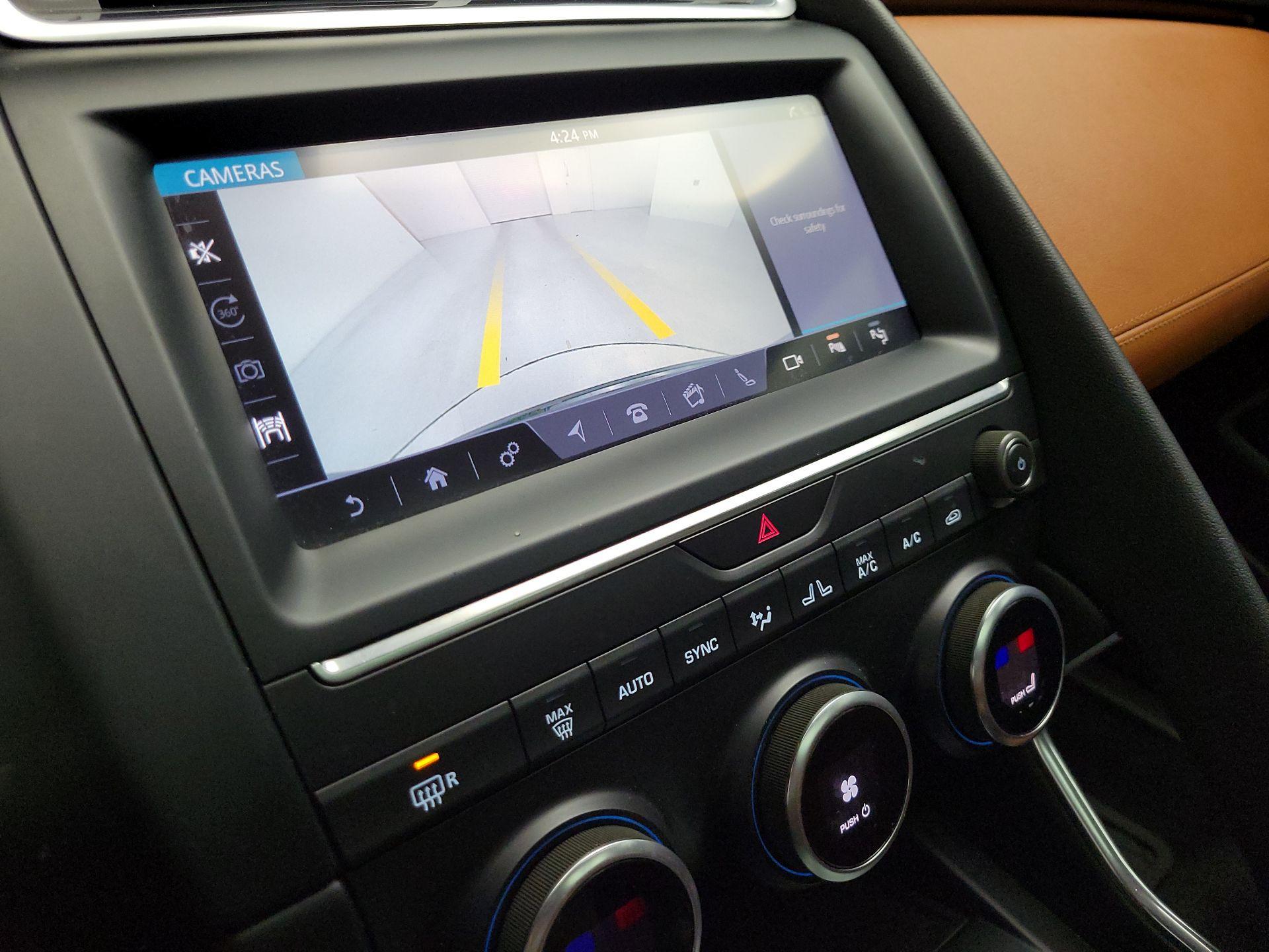 Thumbnail: 2019 Jaguar E-Pace - 15