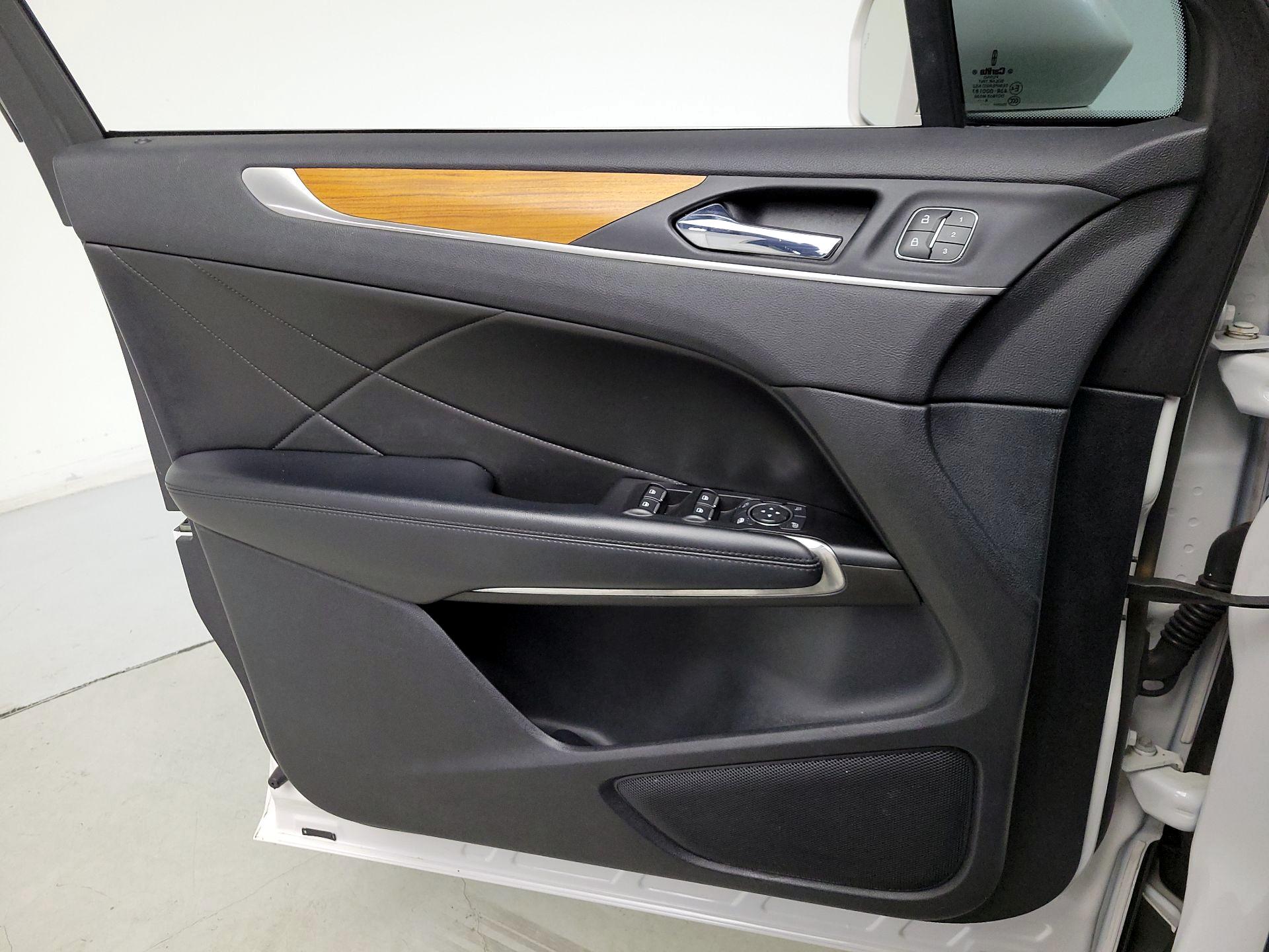 Thumbnail: 2019 Lincoln MKC - 12