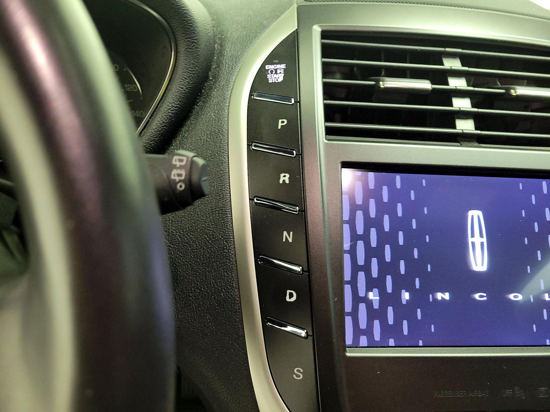 Thumbnail: 2019 Lincoln MKC - 18