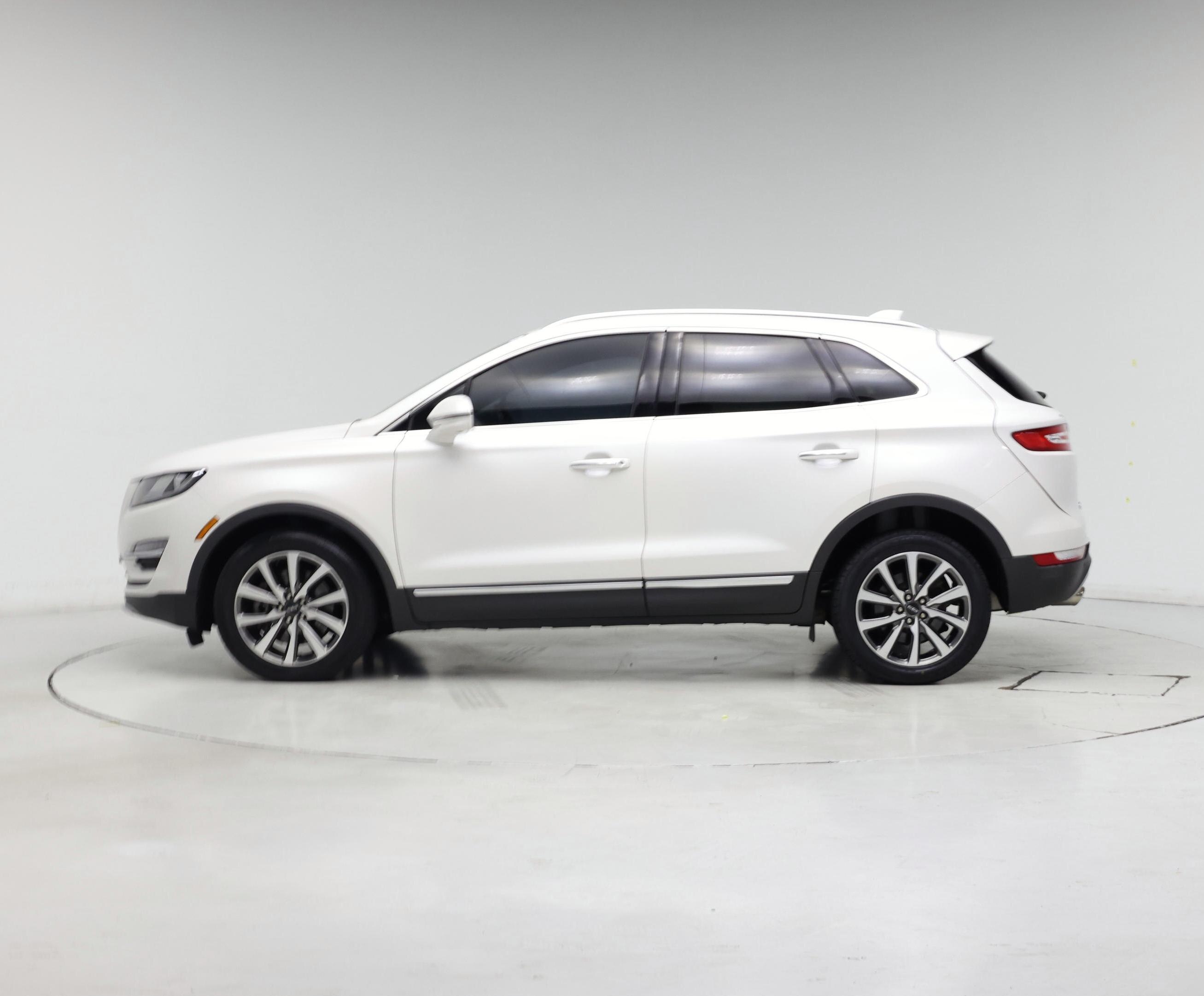 Thumbnail: 2019 Lincoln MKC - 3