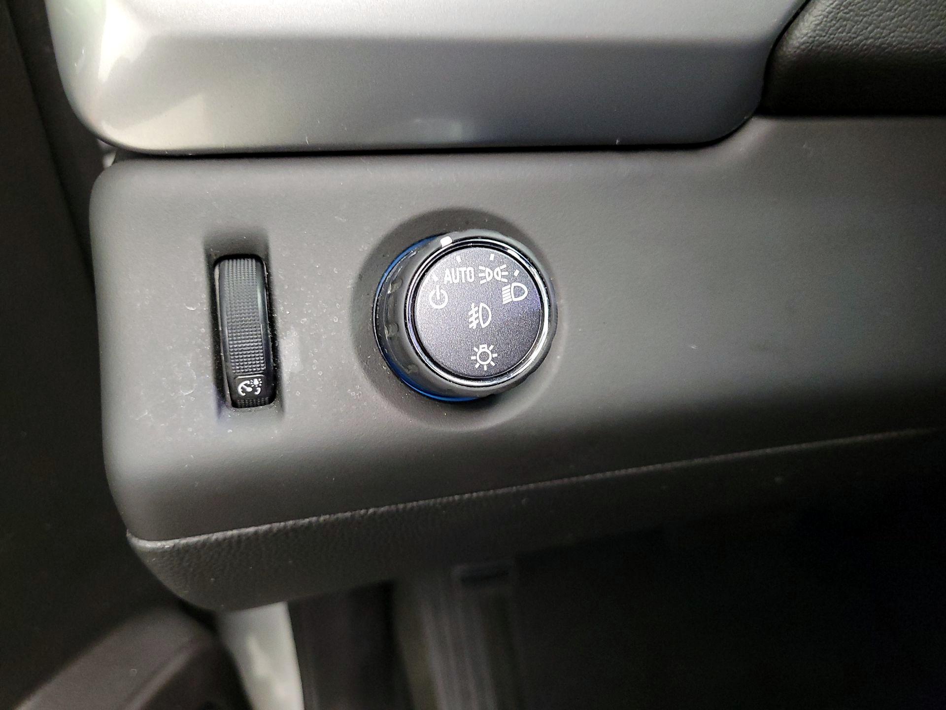 Thumbnail: 2018 Chevrolet Tahoe - 13