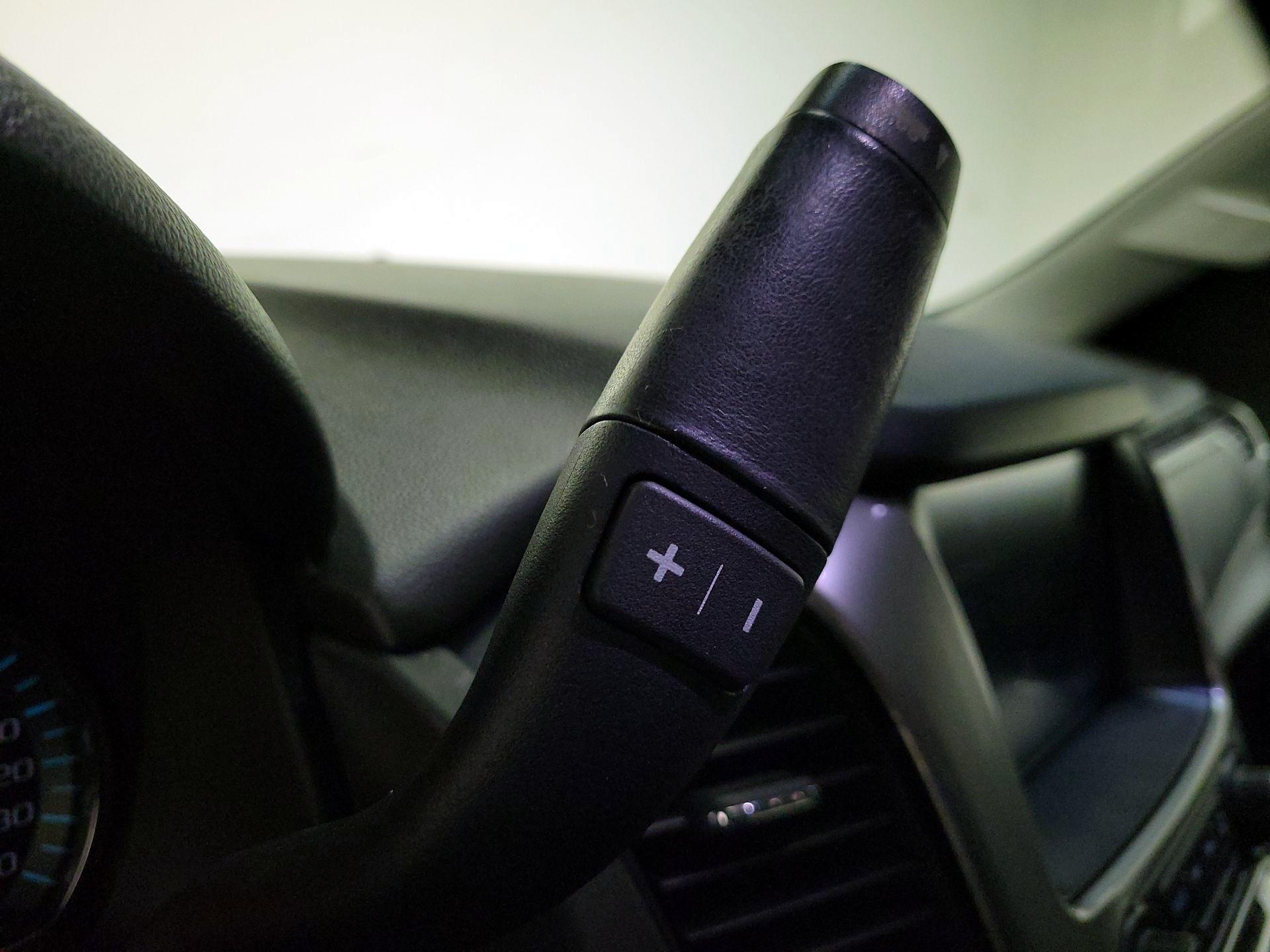 Thumbnail: 2018 Chevrolet Tahoe - 17