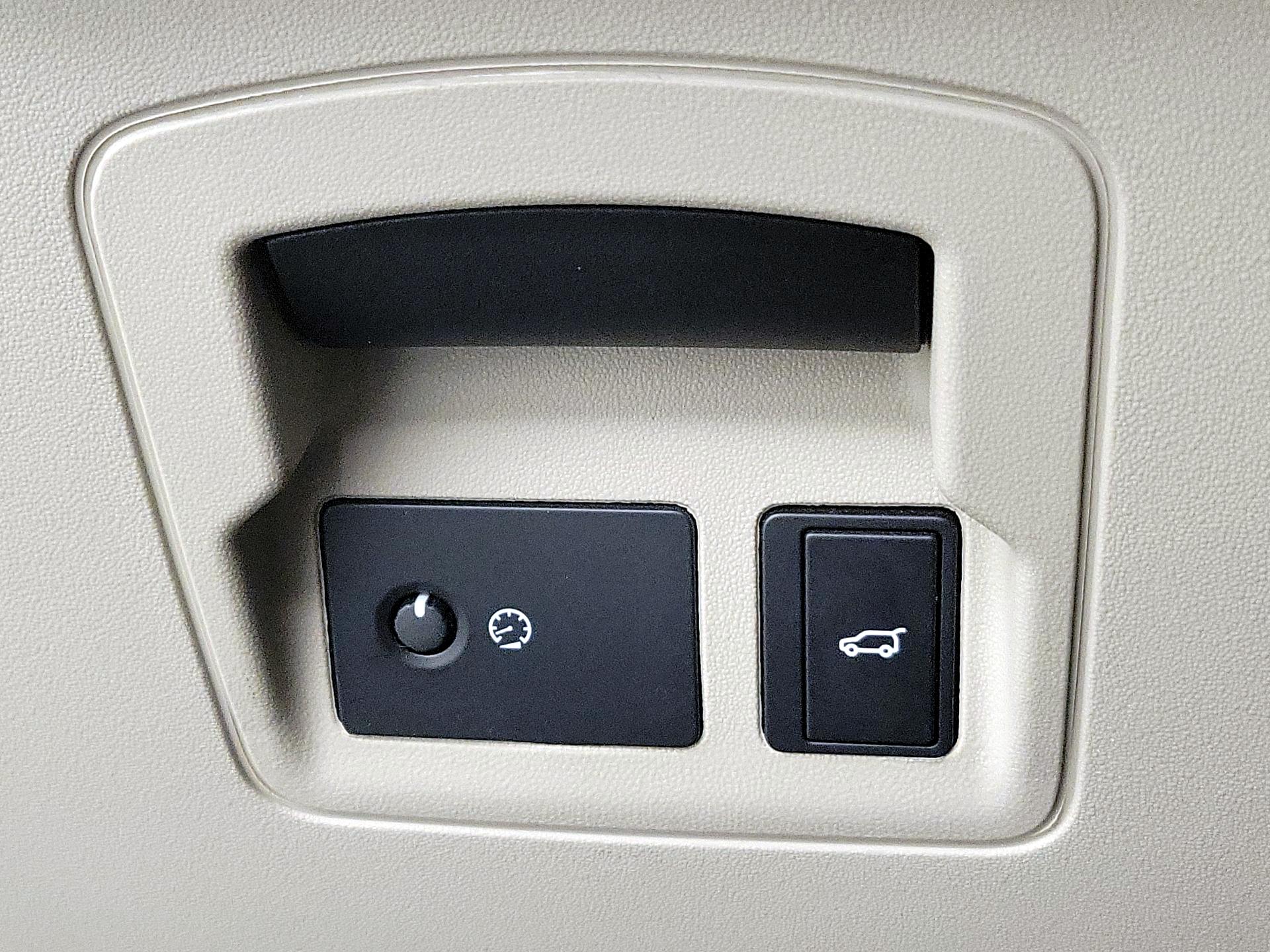 Thumbnail: 2023 Land Rover Range Rover Velar - 13