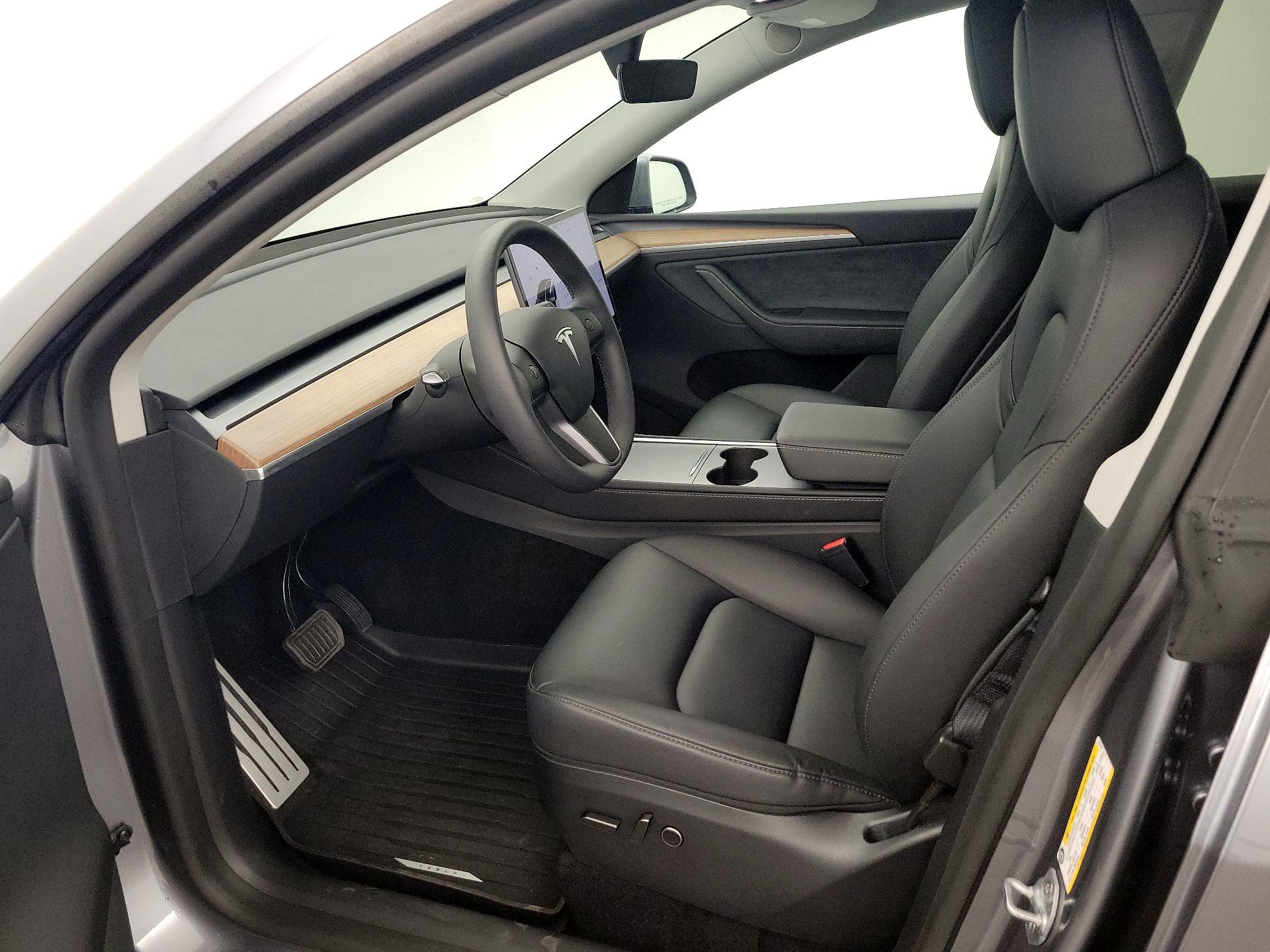 Thumbnail: 2025 Tesla Model Y - 11