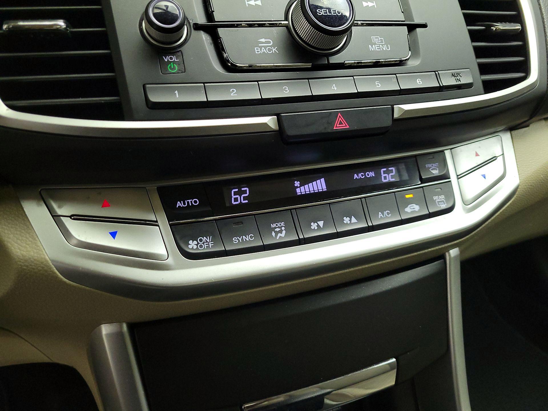 Thumbnail: 2015 Honda Accord - 16