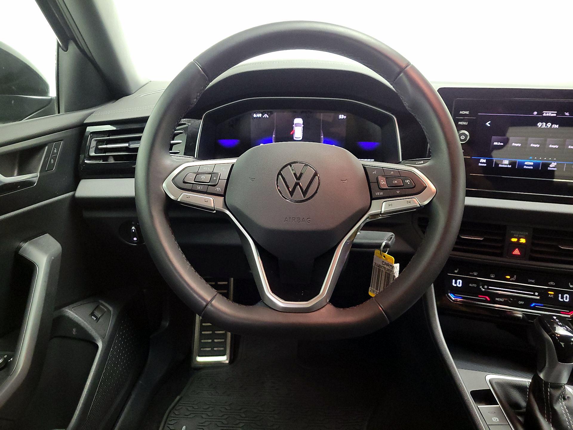 Thumbnail: 2025 Volkswagen Jetta - 10