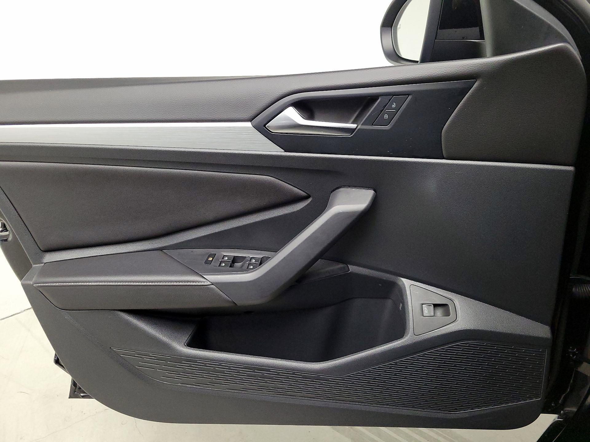 Thumbnail: 2025 Volkswagen Jetta - 12