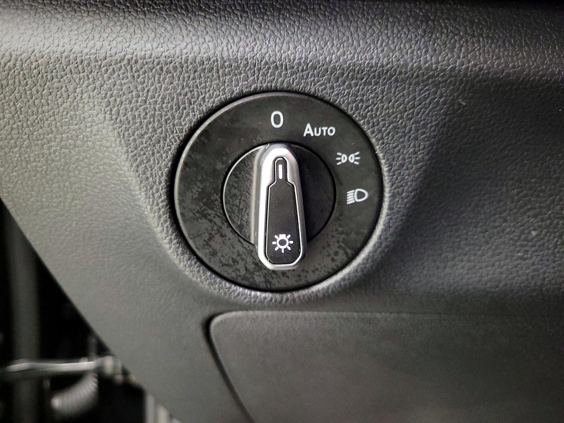 Thumbnail: 2025 Volkswagen Jetta - 13