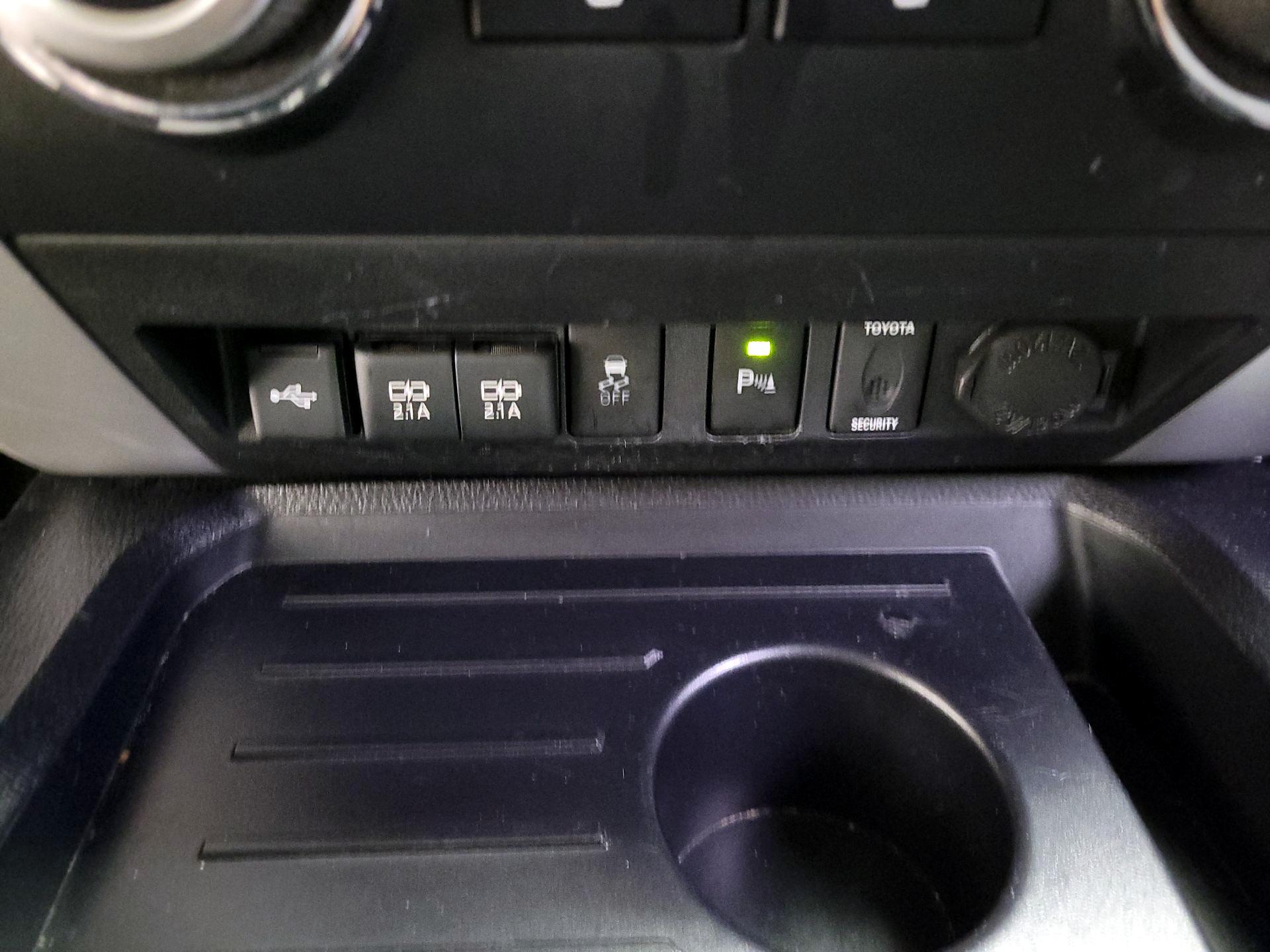 Thumbnail: 2021 Toyota Tundra - 19