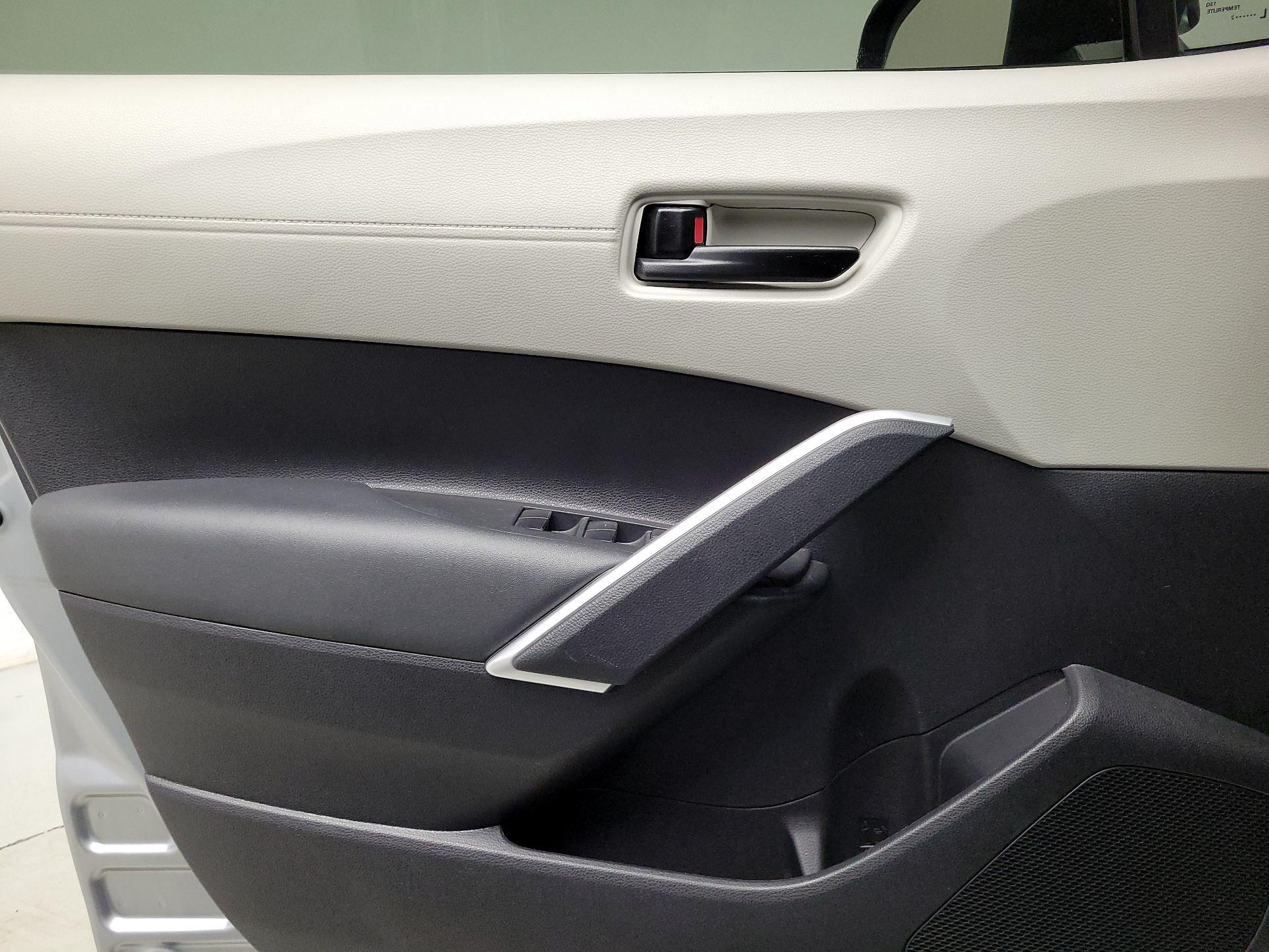 Thumbnail: 2022 Toyota Corolla Cross - 12