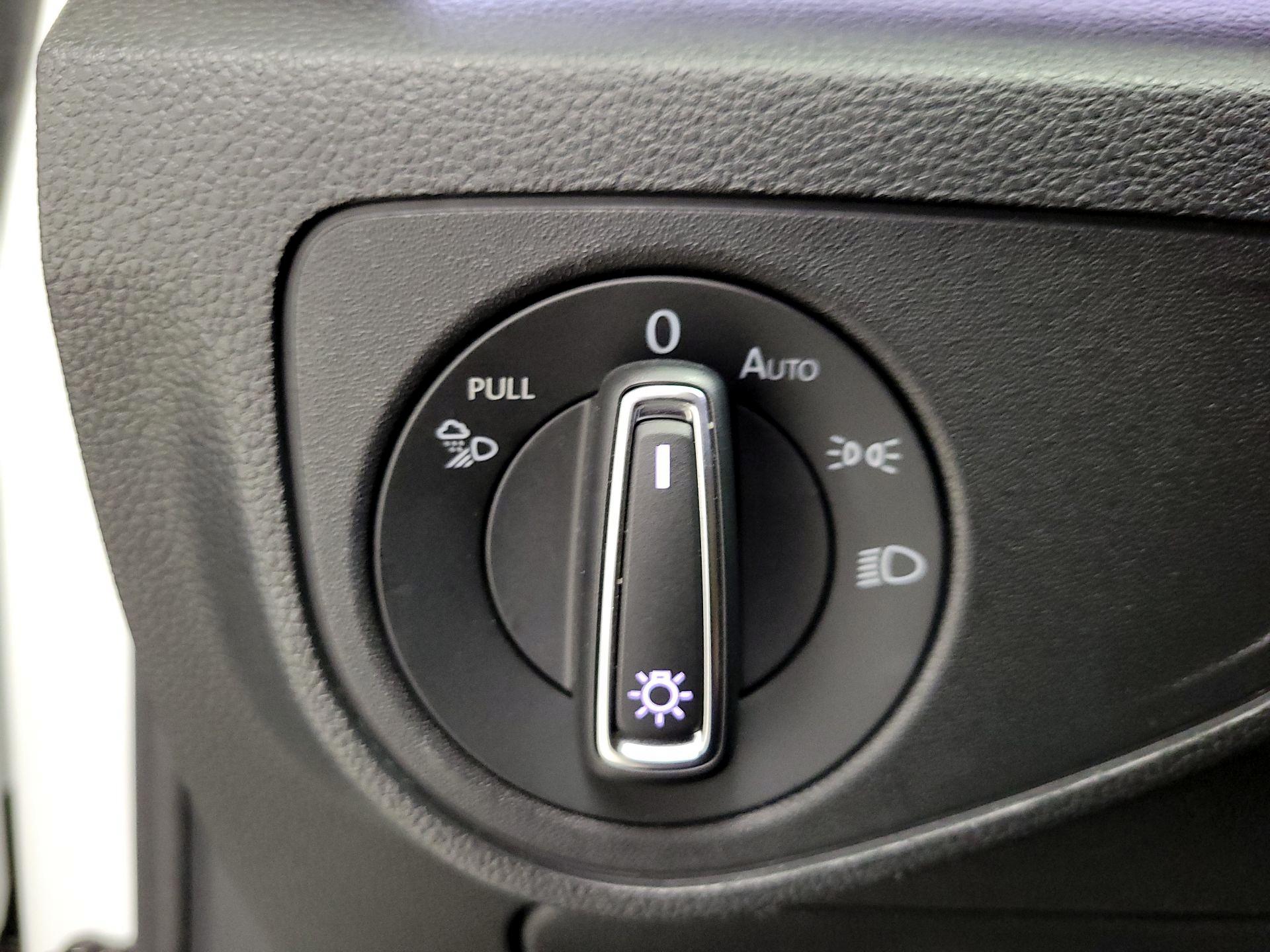 Thumbnail: 2022 Volkswagen Atlas - 13