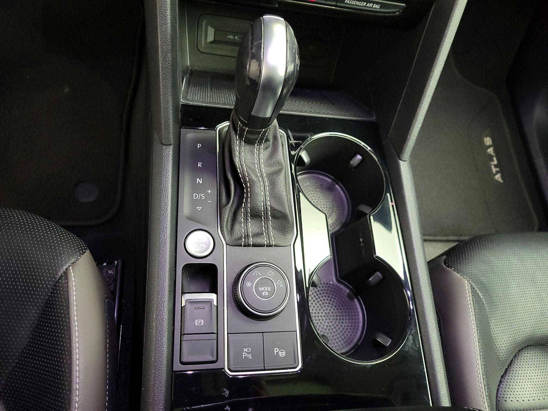 Thumbnail: 2022 Volkswagen Atlas - 18