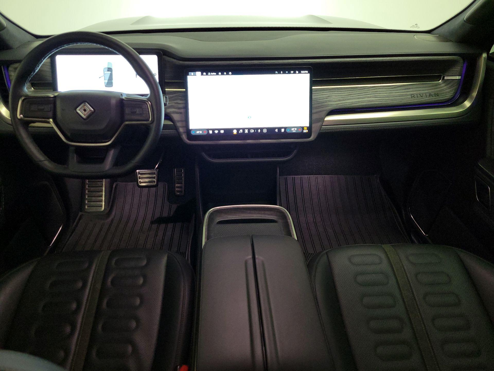 Thumbnail: 2023 Rivian R1S - 9
