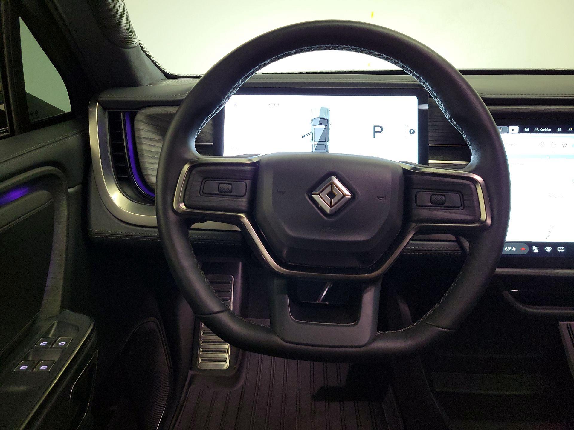 Thumbnail: 2023 Rivian R1S - 10